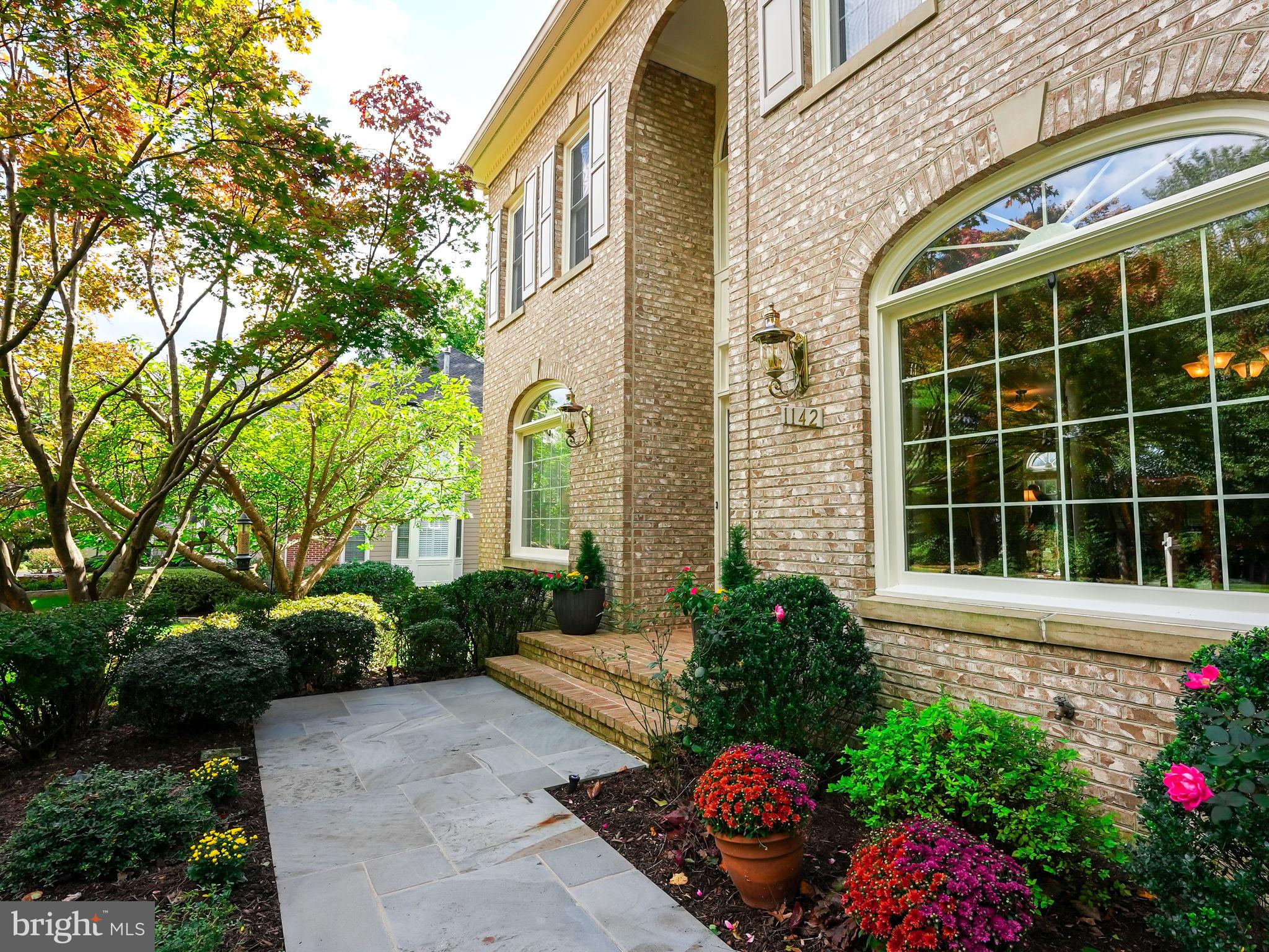 RESTON - Residential