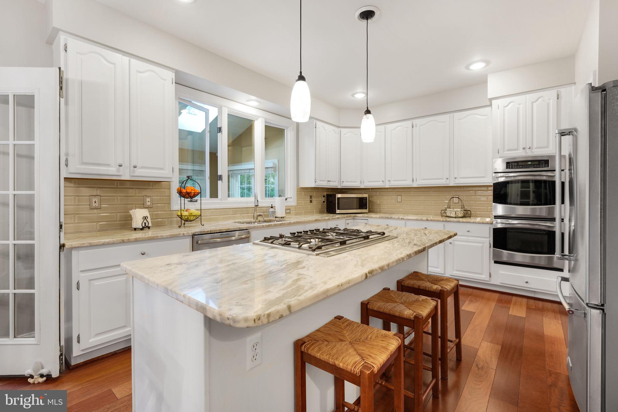 RESTON - Residential