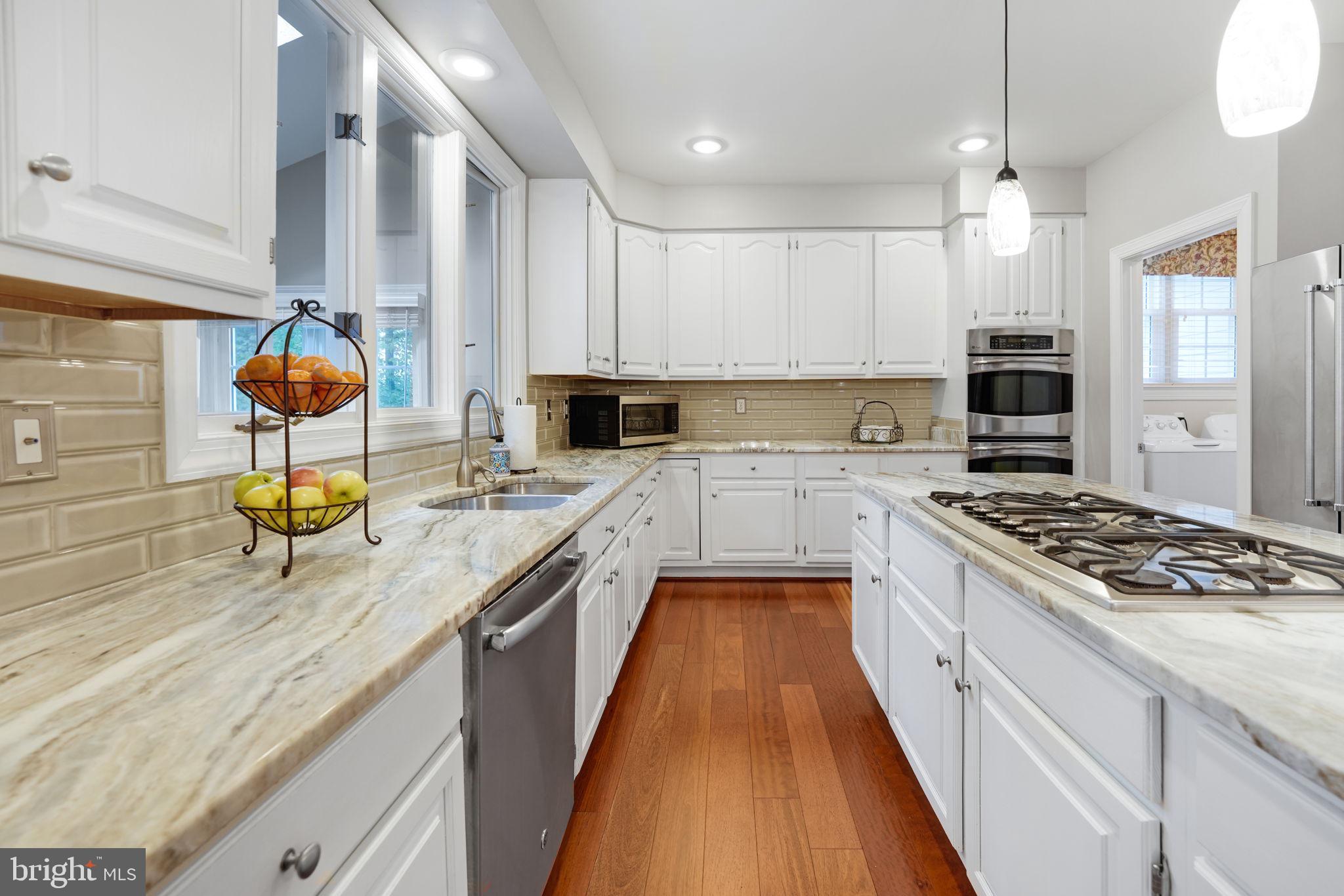 RESTON - Residential