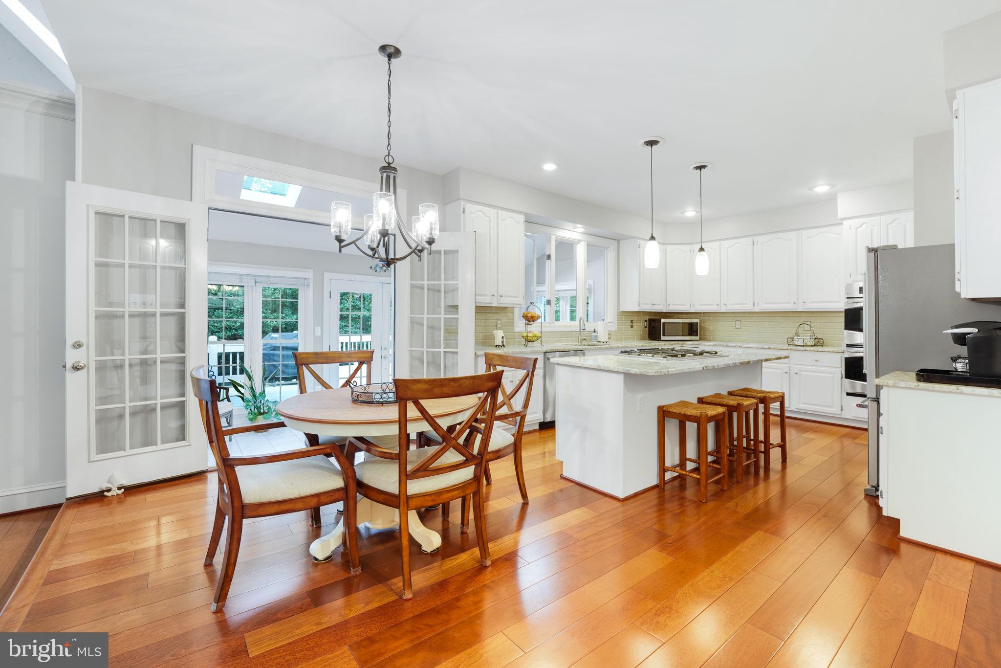 RESTON - Residential