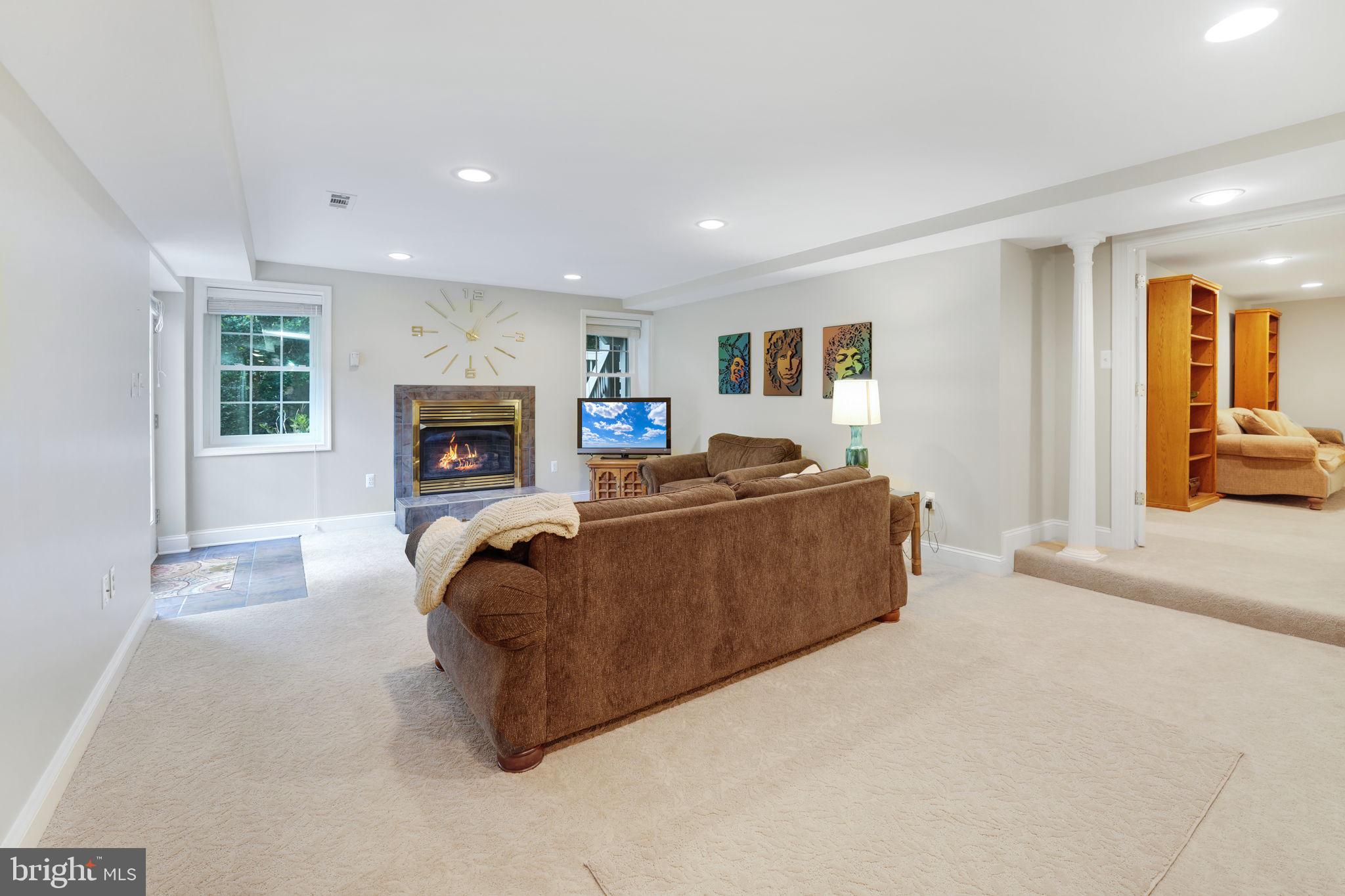 RESTON - Residential