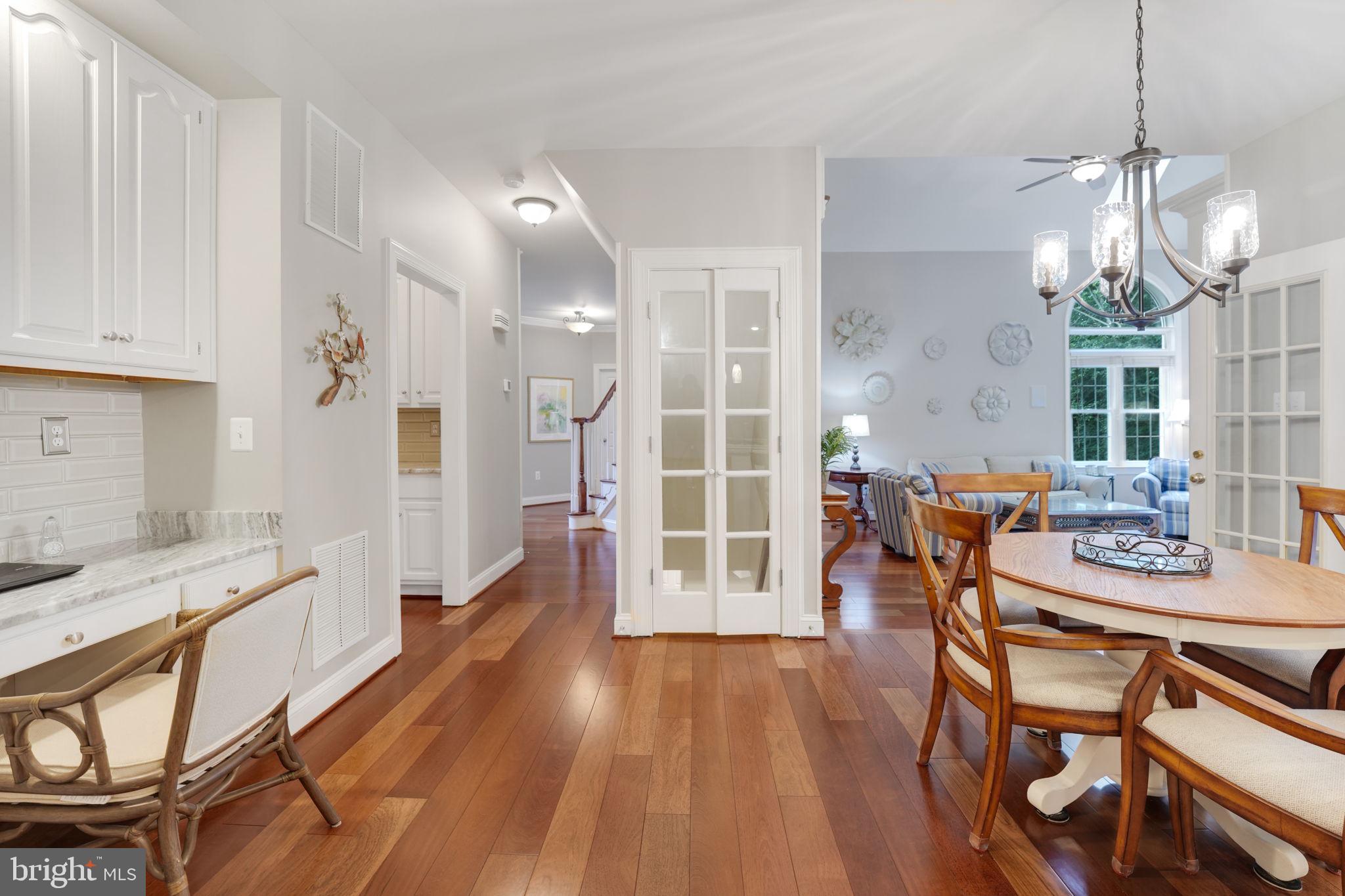 RESTON - Residential