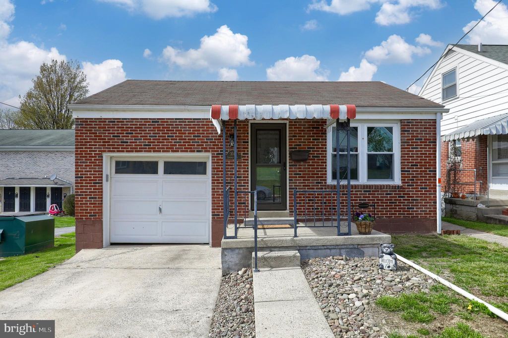 Photo of 308 LINCOLN AVE, EPHRATA, PA 17522 (MLS # PALA2033228)