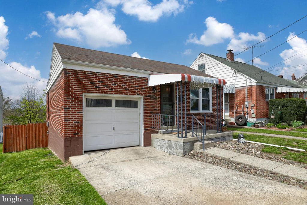 Photo of 308 LINCOLN AVE, EPHRATA, PA 17522 (MLS # PALA2033228)