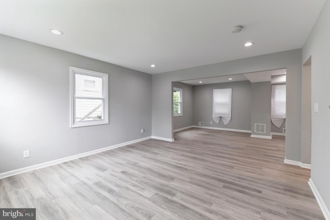 COLUMBIA HIGHLANDS - Residential