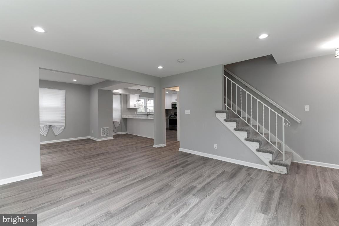 COLUMBIA HIGHLANDS - Residential