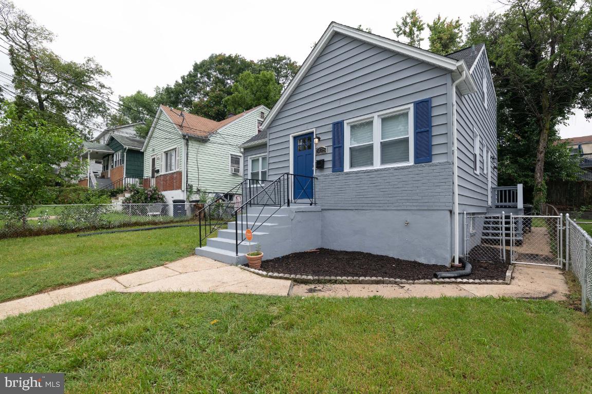 COLUMBIA HIGHLANDS - Residential