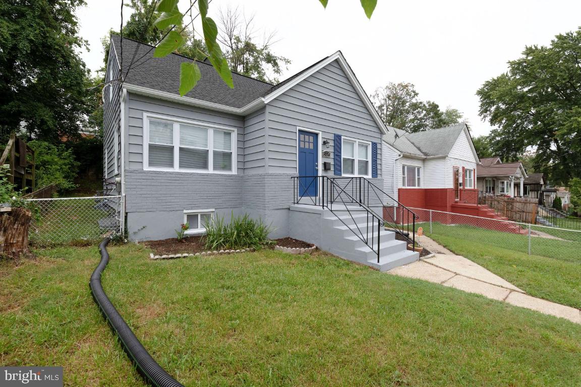 COLUMBIA HIGHLANDS - Residential