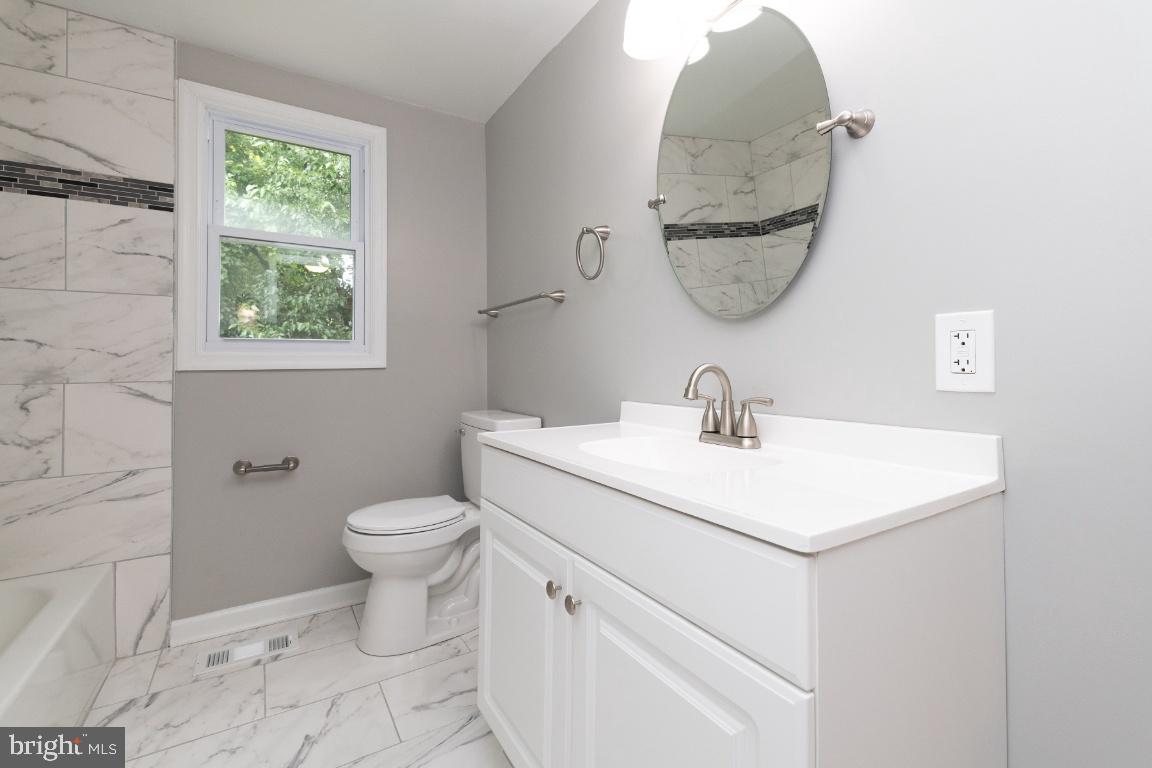 COLUMBIA HIGHLANDS - Residential