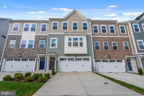 MLS: MDBC2168676