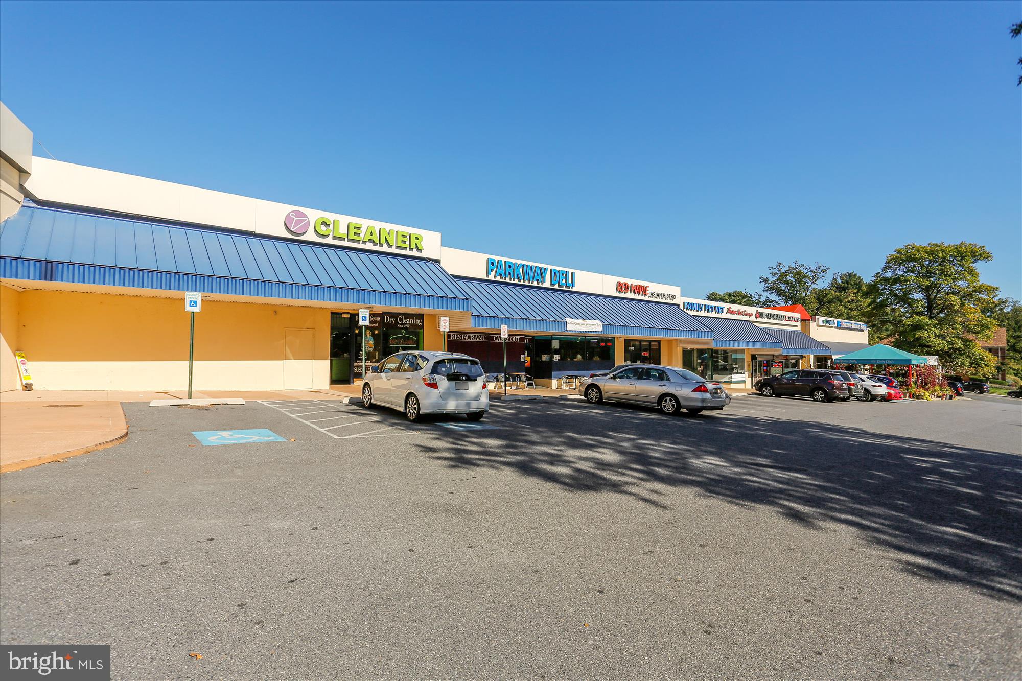 ROCK CREEK VILLAGE CONDOMINIUMS - Residential