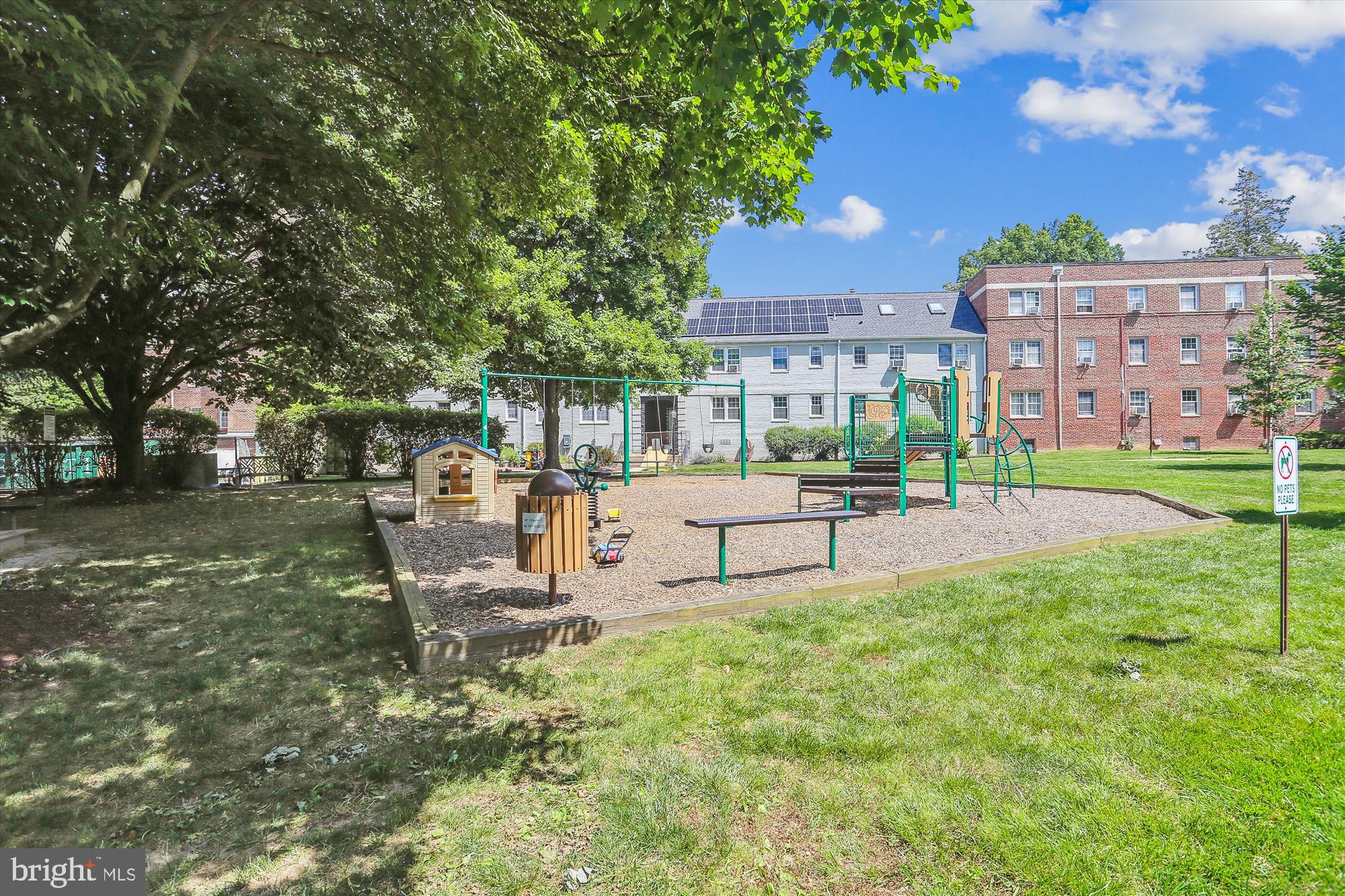 ROCK CREEK VILLAGE CONDOMINIUMS - Residential