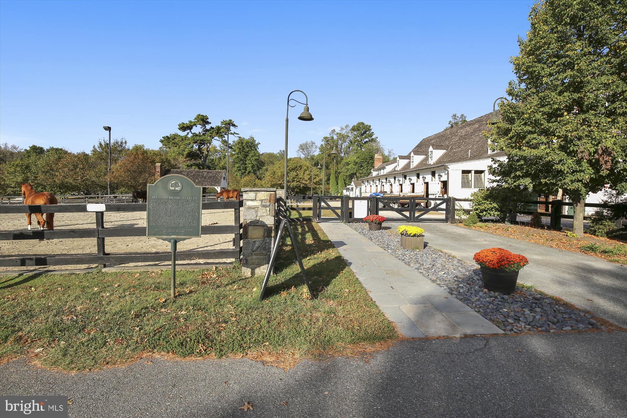 ROCK CREEK VILLAGE CONDOMINIUMS - Residential