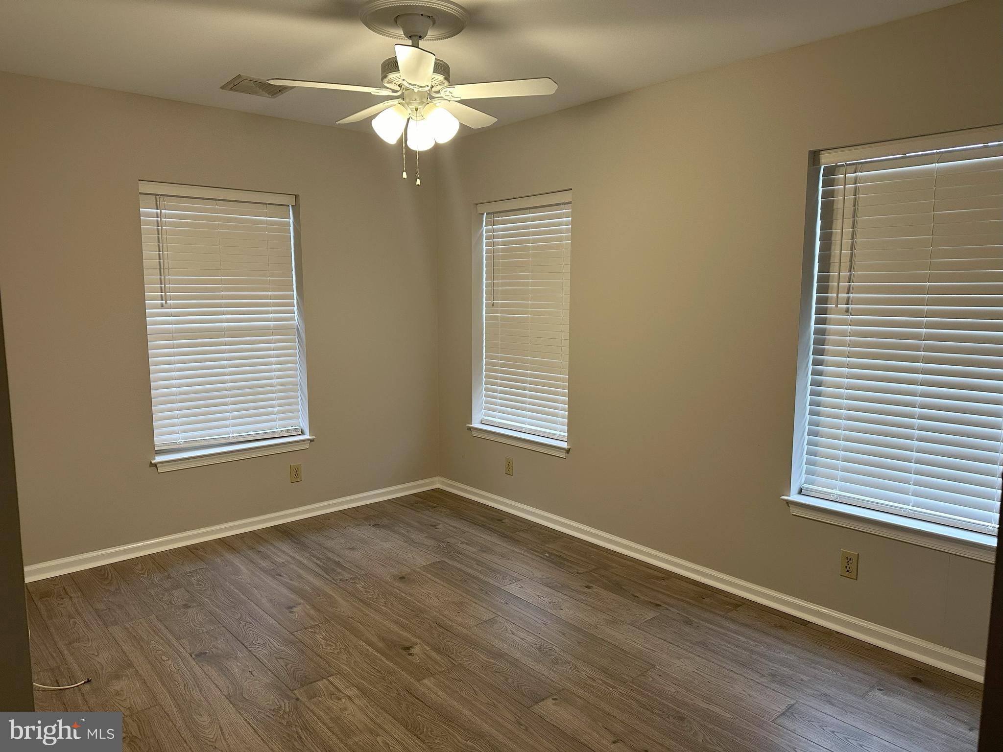 GRANDVIEW CHASE - Residential Lease