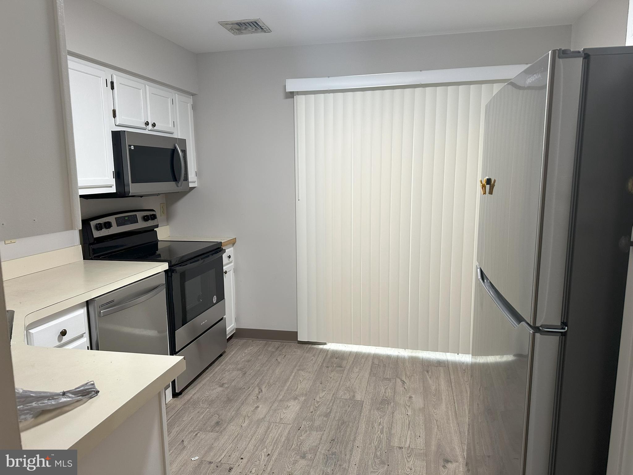 GRANDVIEW CHASE - Residential Lease