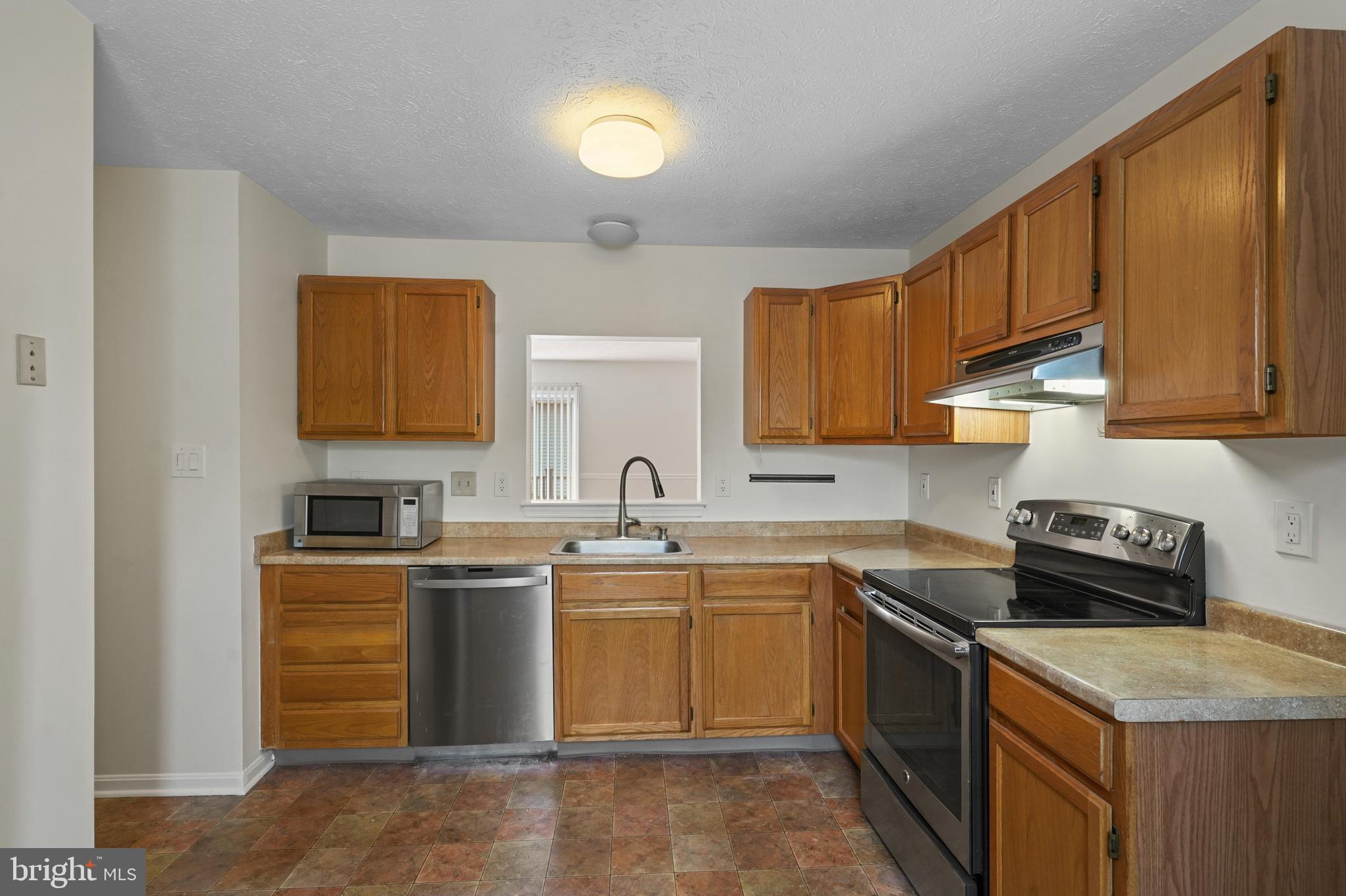 KINGS RANSOM CONDO - Residential Lease