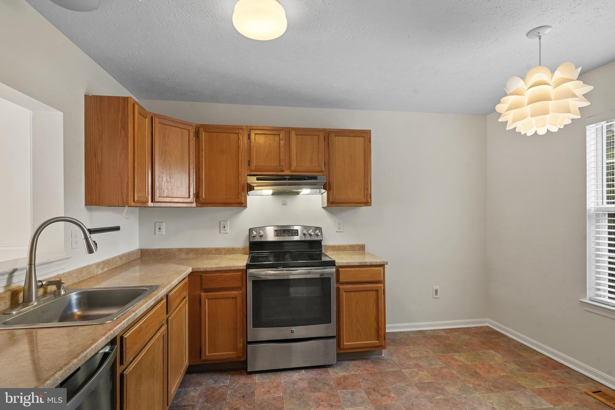 KINGS RANSOM CONDO - Residential Lease