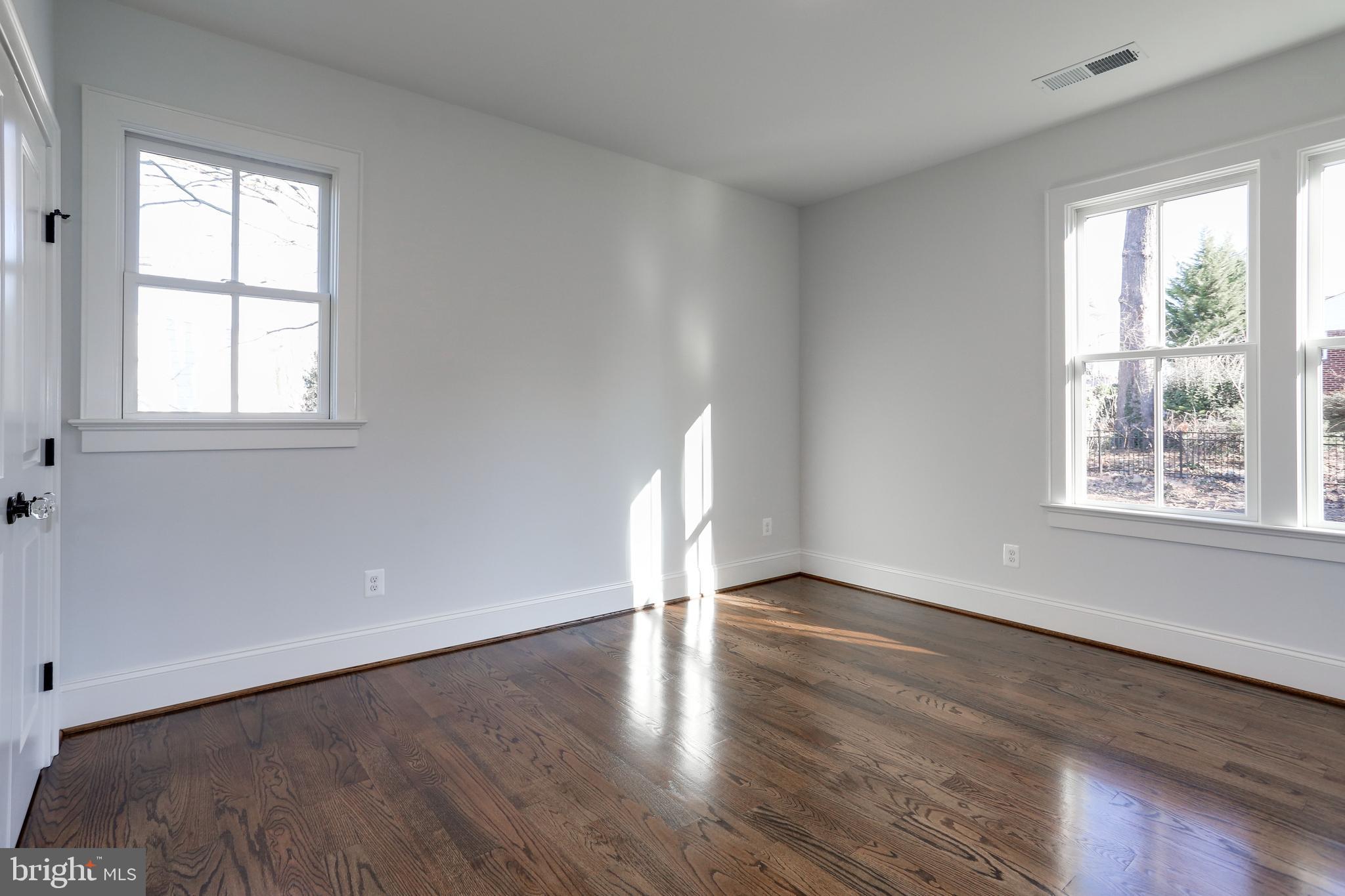 STRATFORD HILLS - Residential