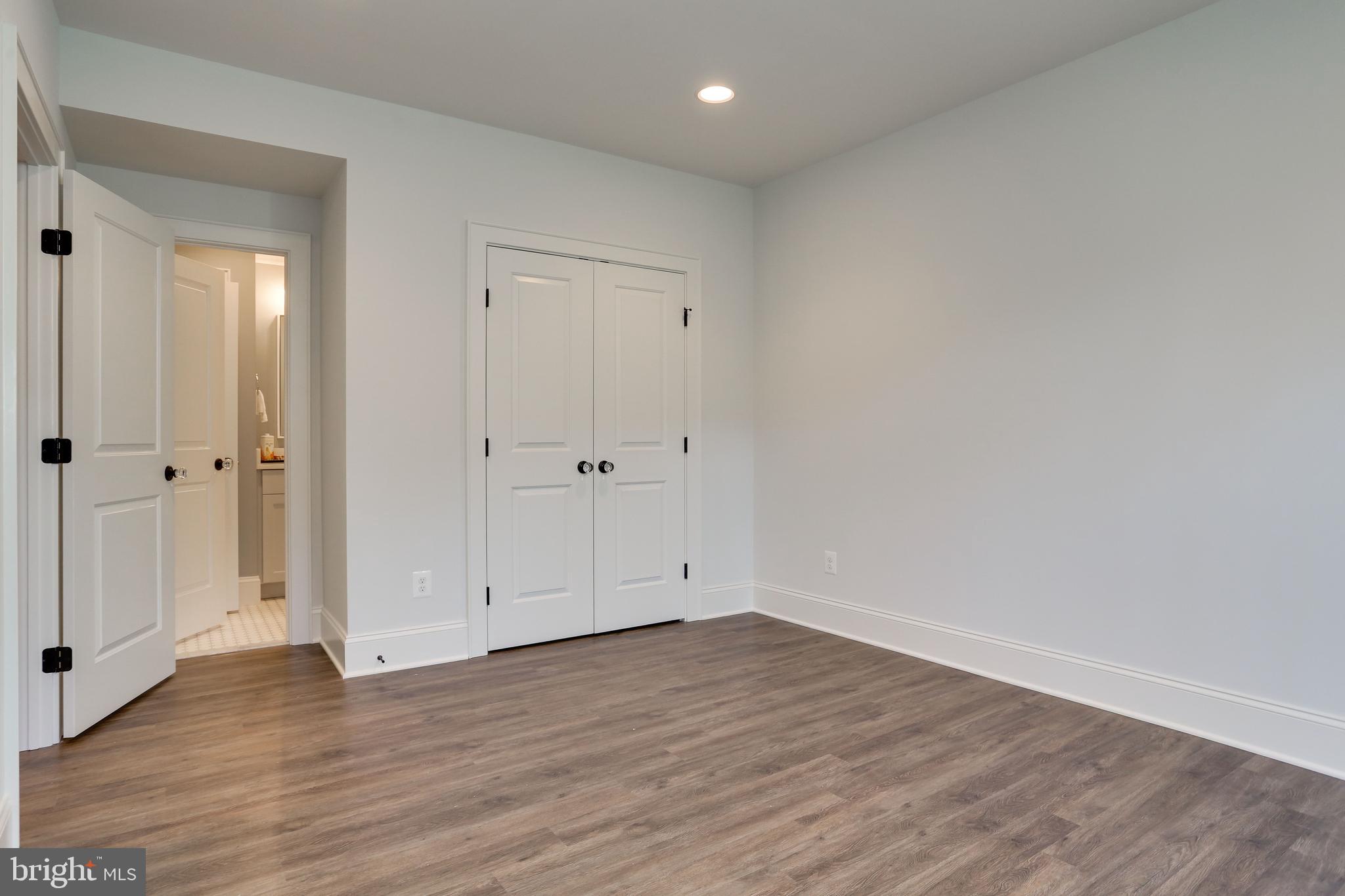 STRATFORD HILLS - Residential