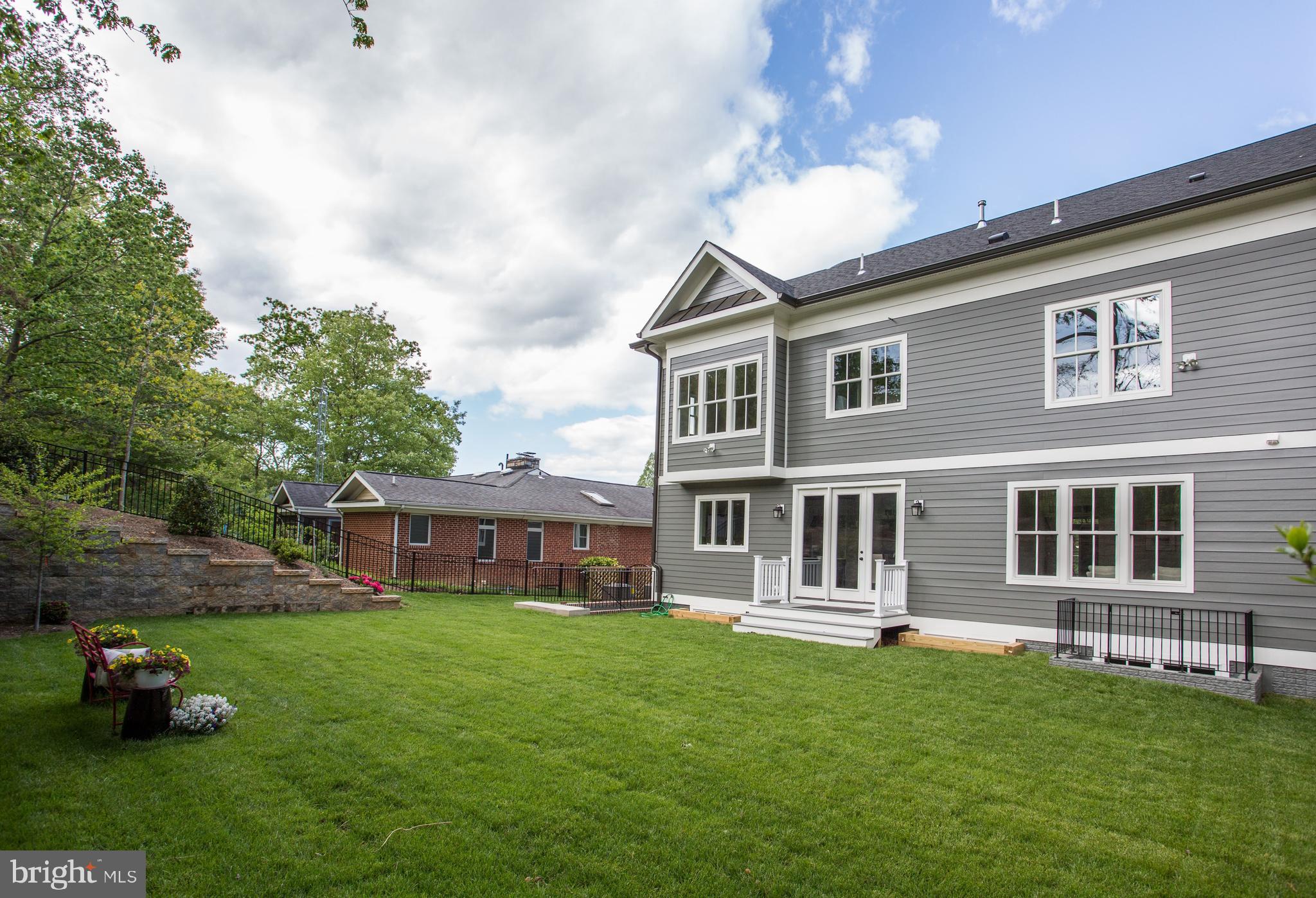 STRATFORD HILLS - Residential