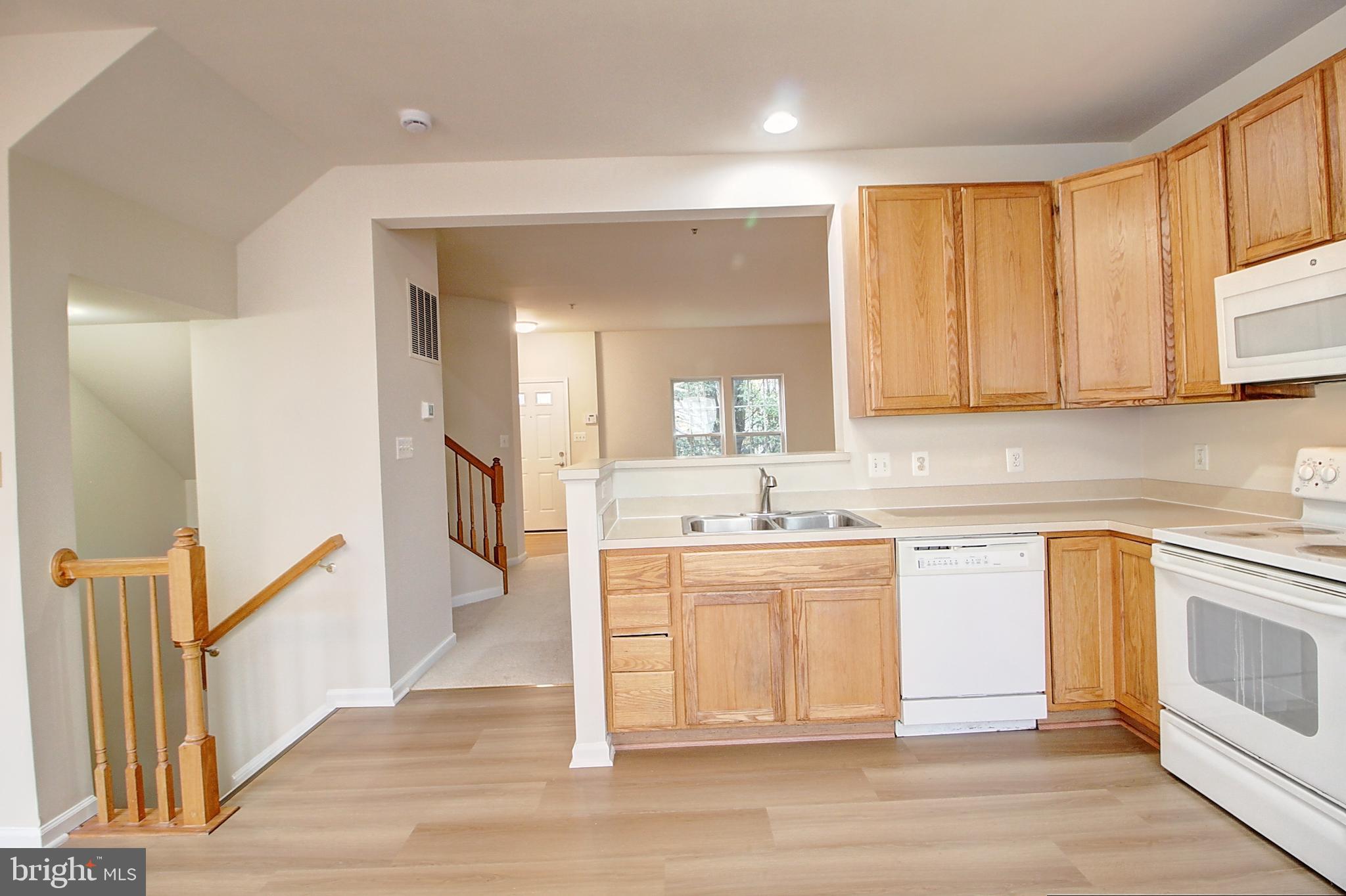 DEARBOUGHT - Residential Lease