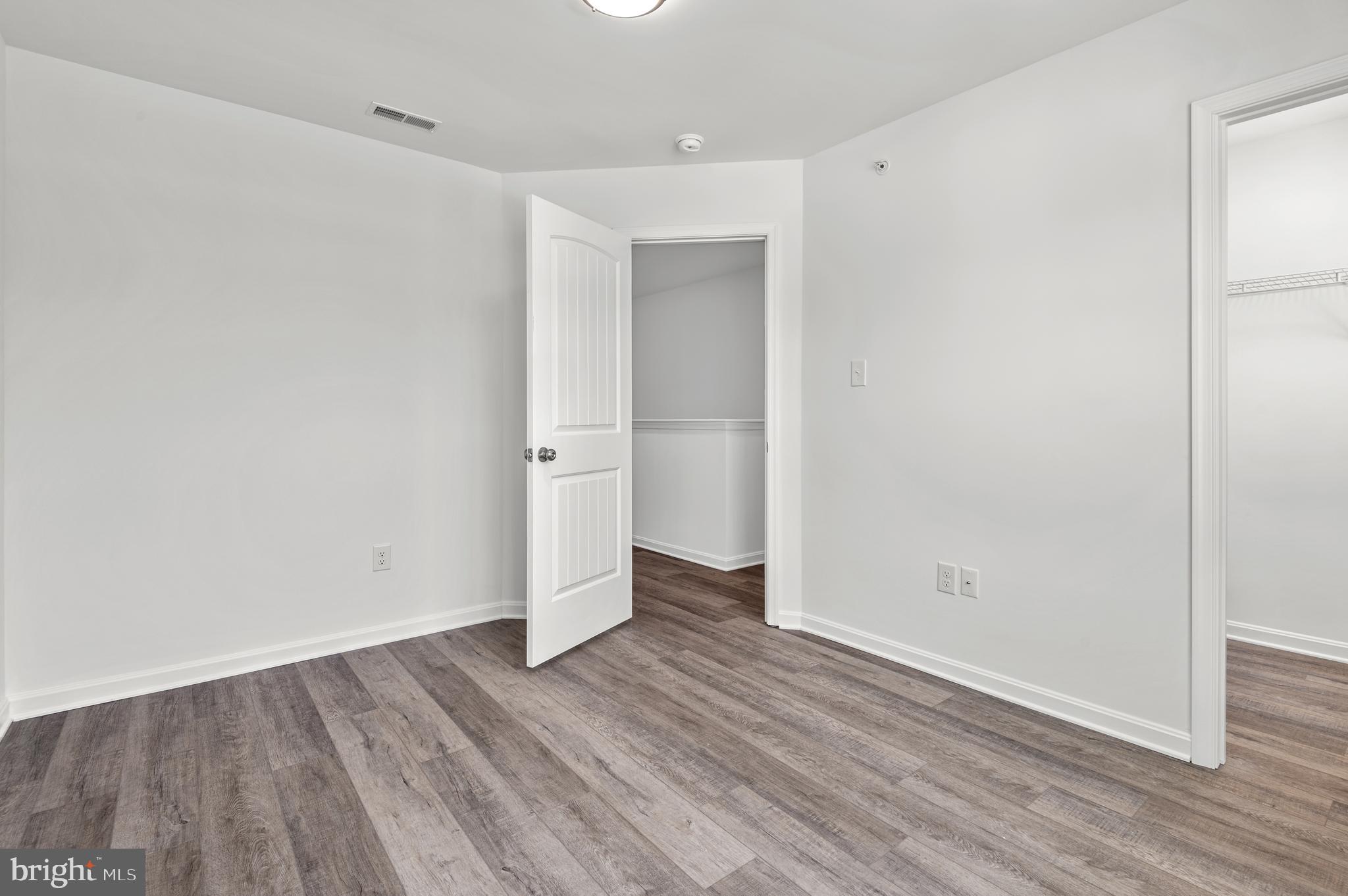 HOLLY OAKS - Residential