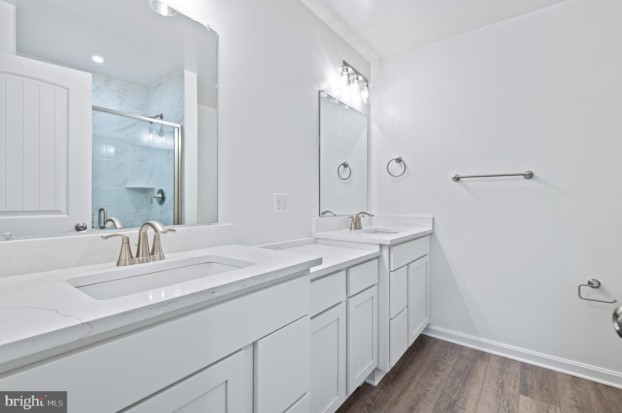 HOLLY OAKS - Residential