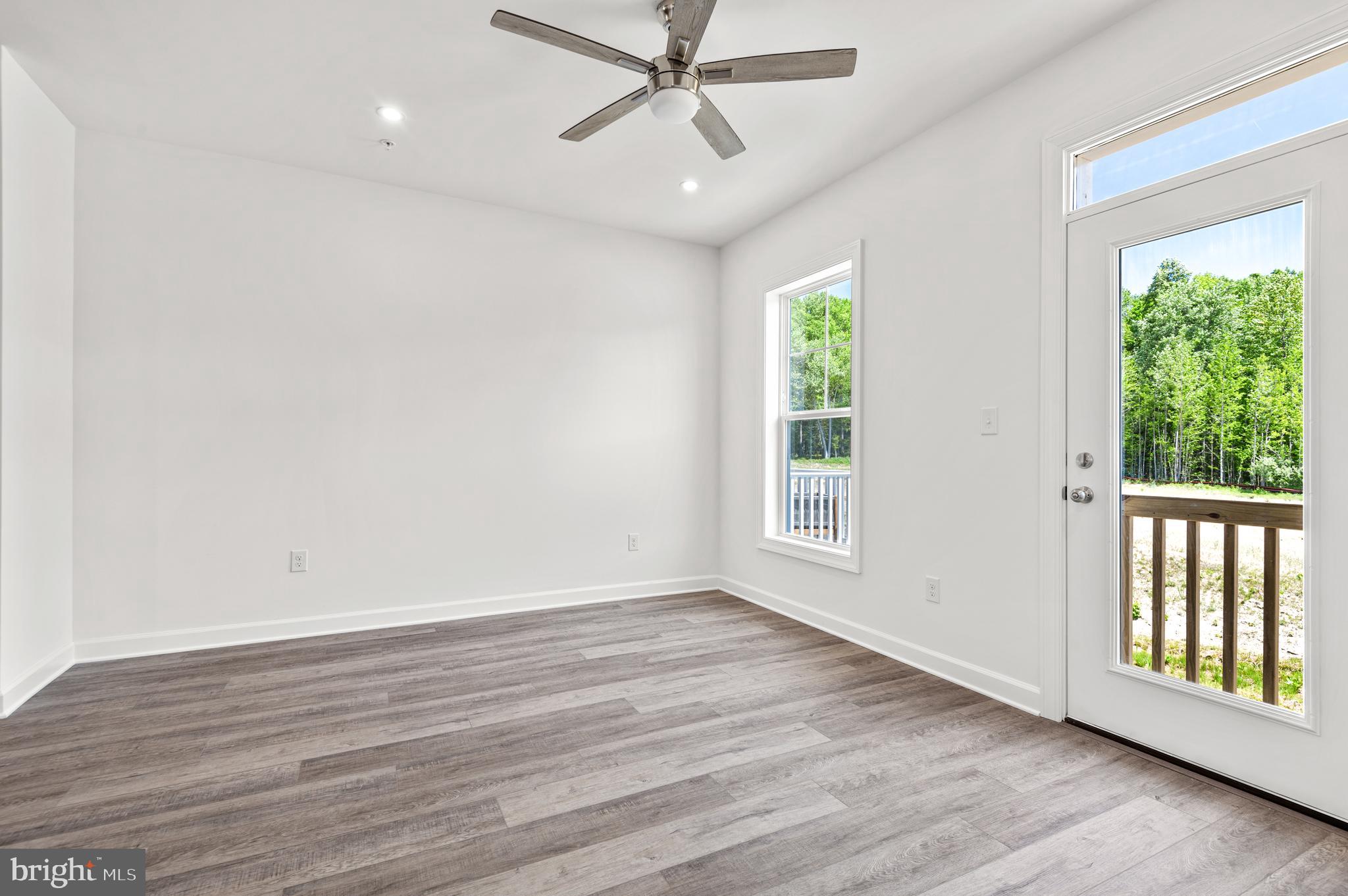 HOLLY OAKS - Residential