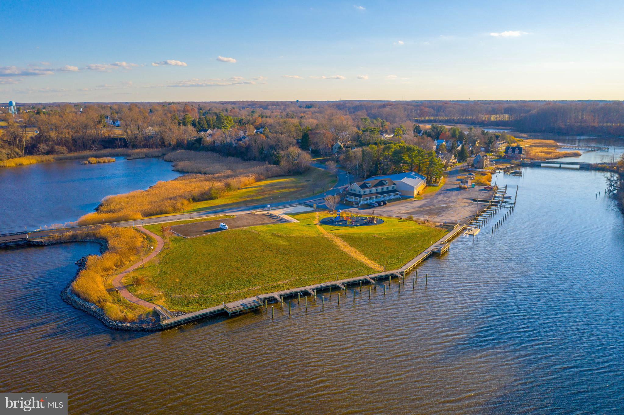 HISTORIC CENTREVILLE - Commercial Sale