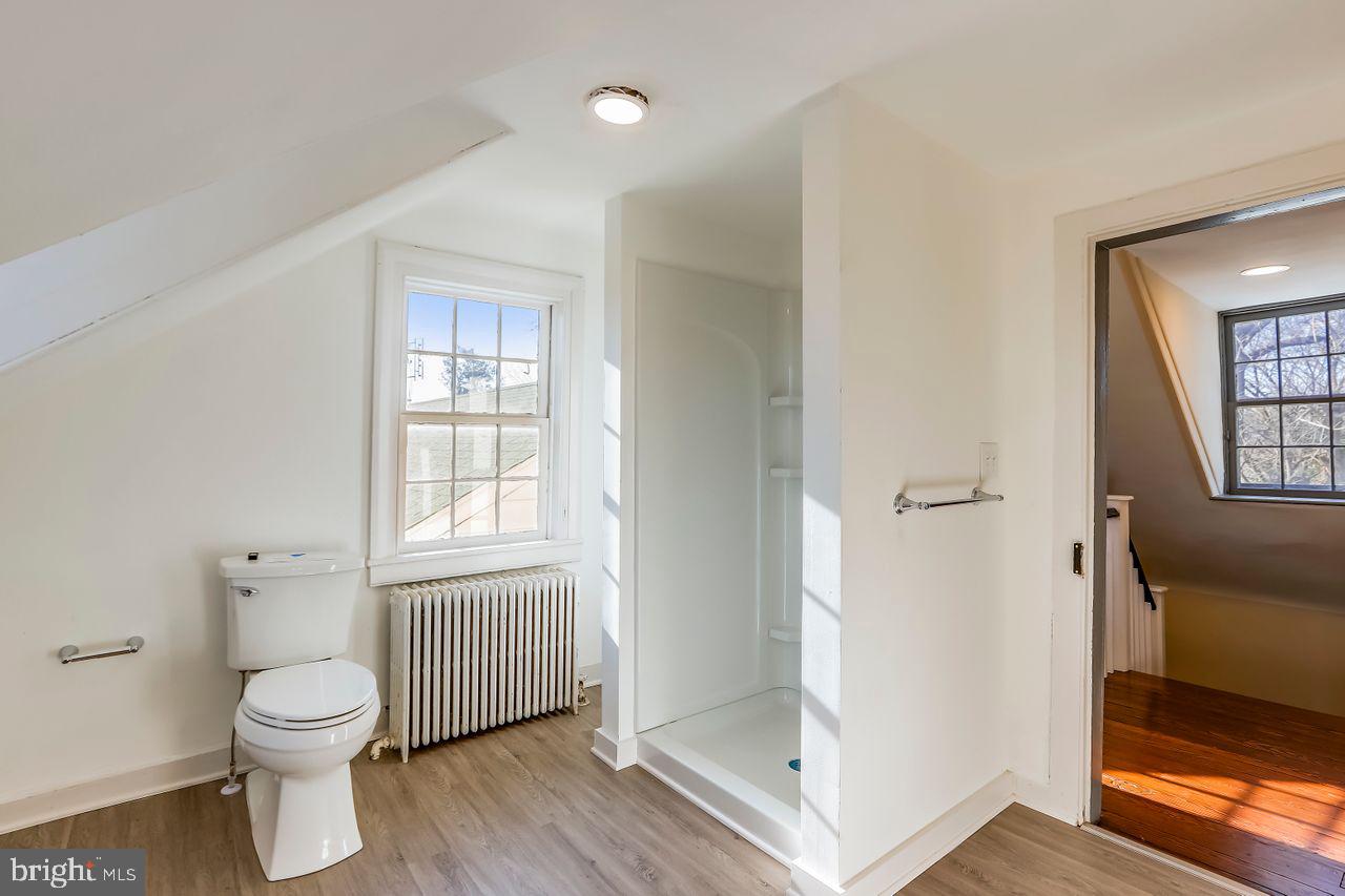 HISTORIC CENTREVILLE - Commercial Sale