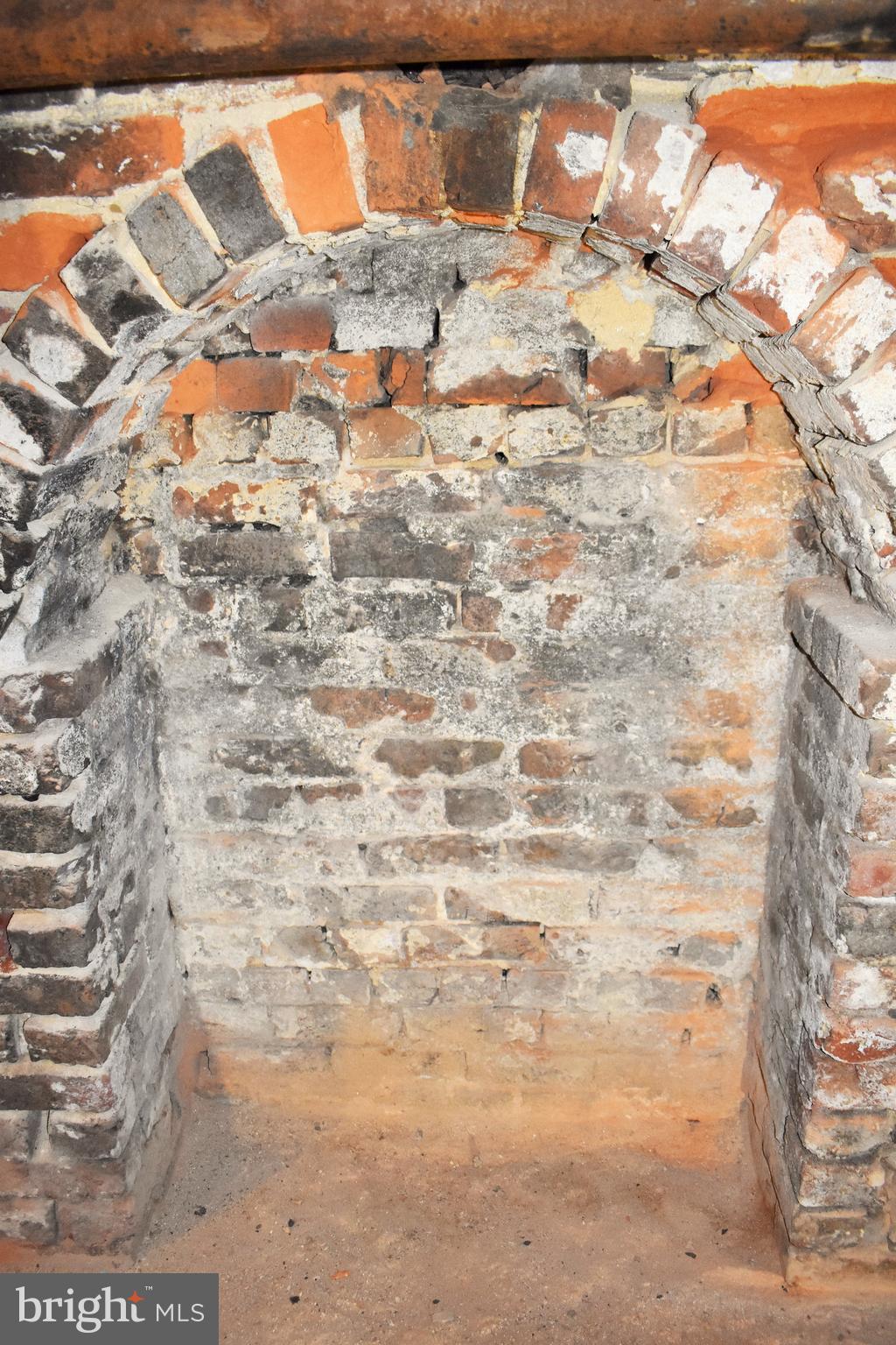 HISTORIC CENTREVILLE - Commercial Sale