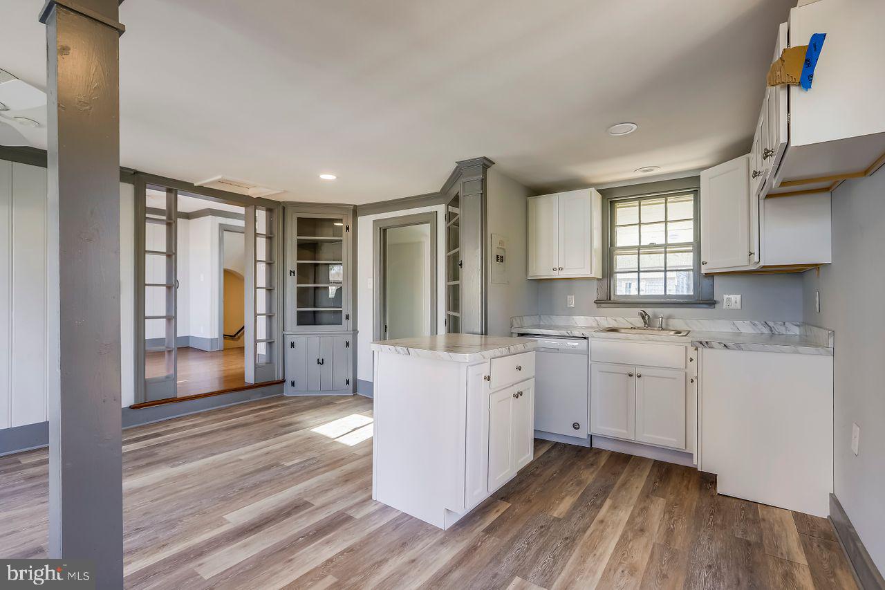 HISTORIC CENTREVILLE - Commercial Sale