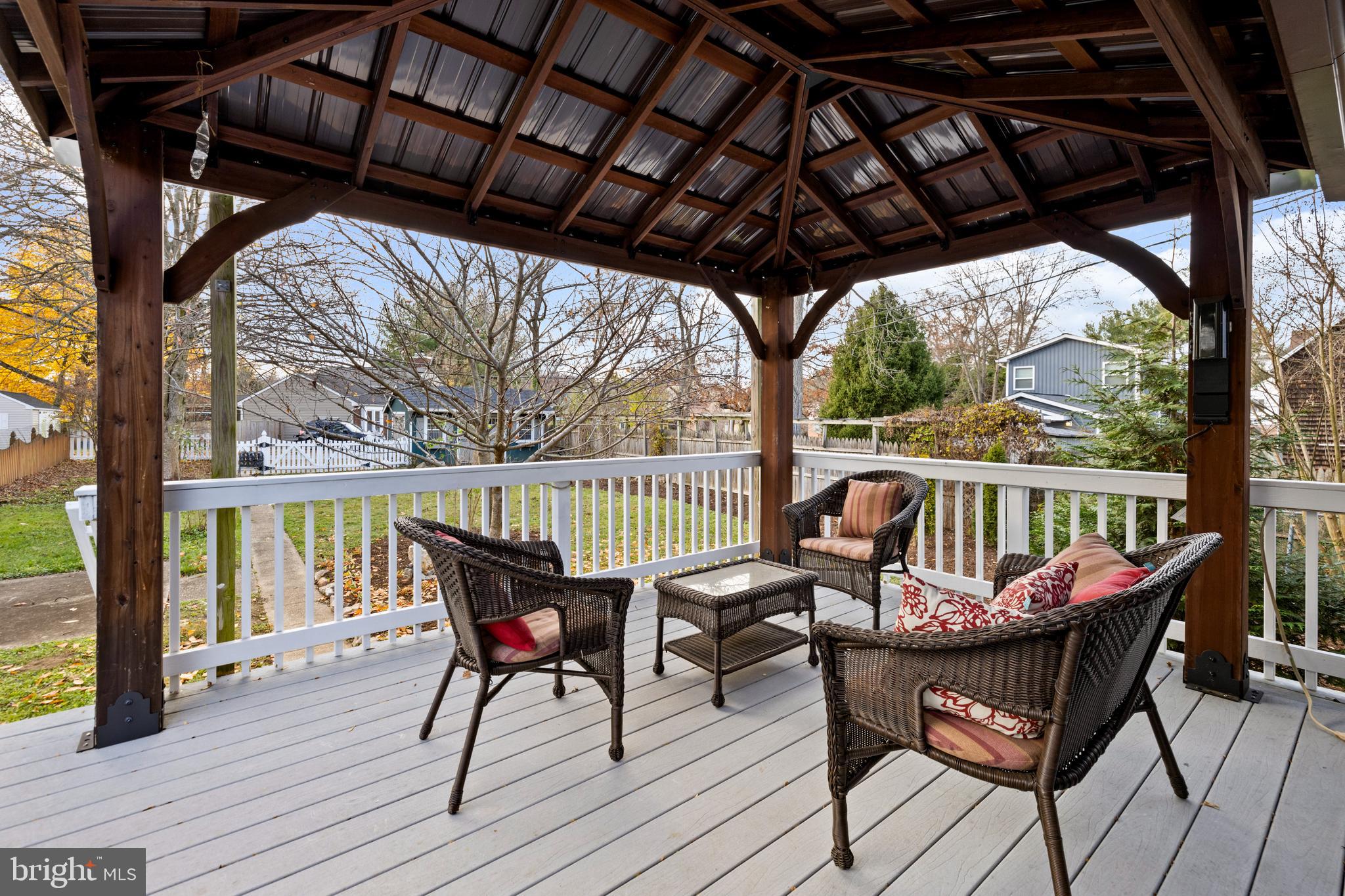 LAKE FALLS - Residential