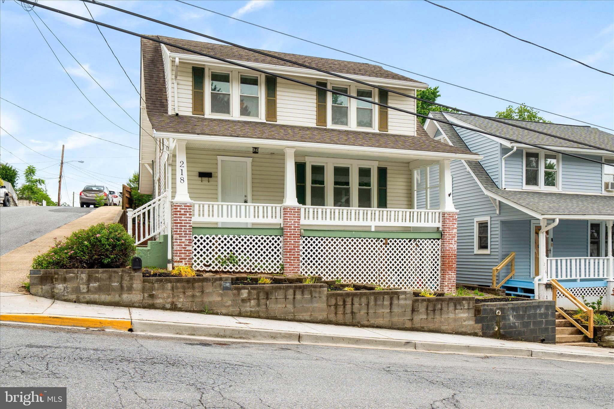 DOWNTOWN BRUNSWICK - Residential