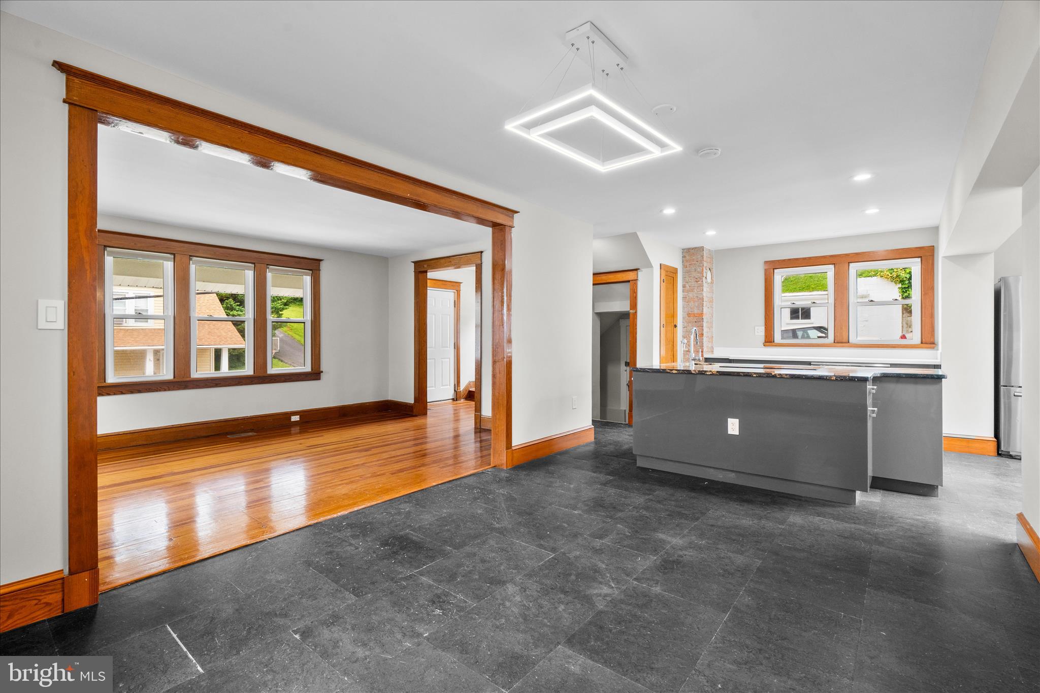DOWNTOWN BRUNSWICK - Residential
