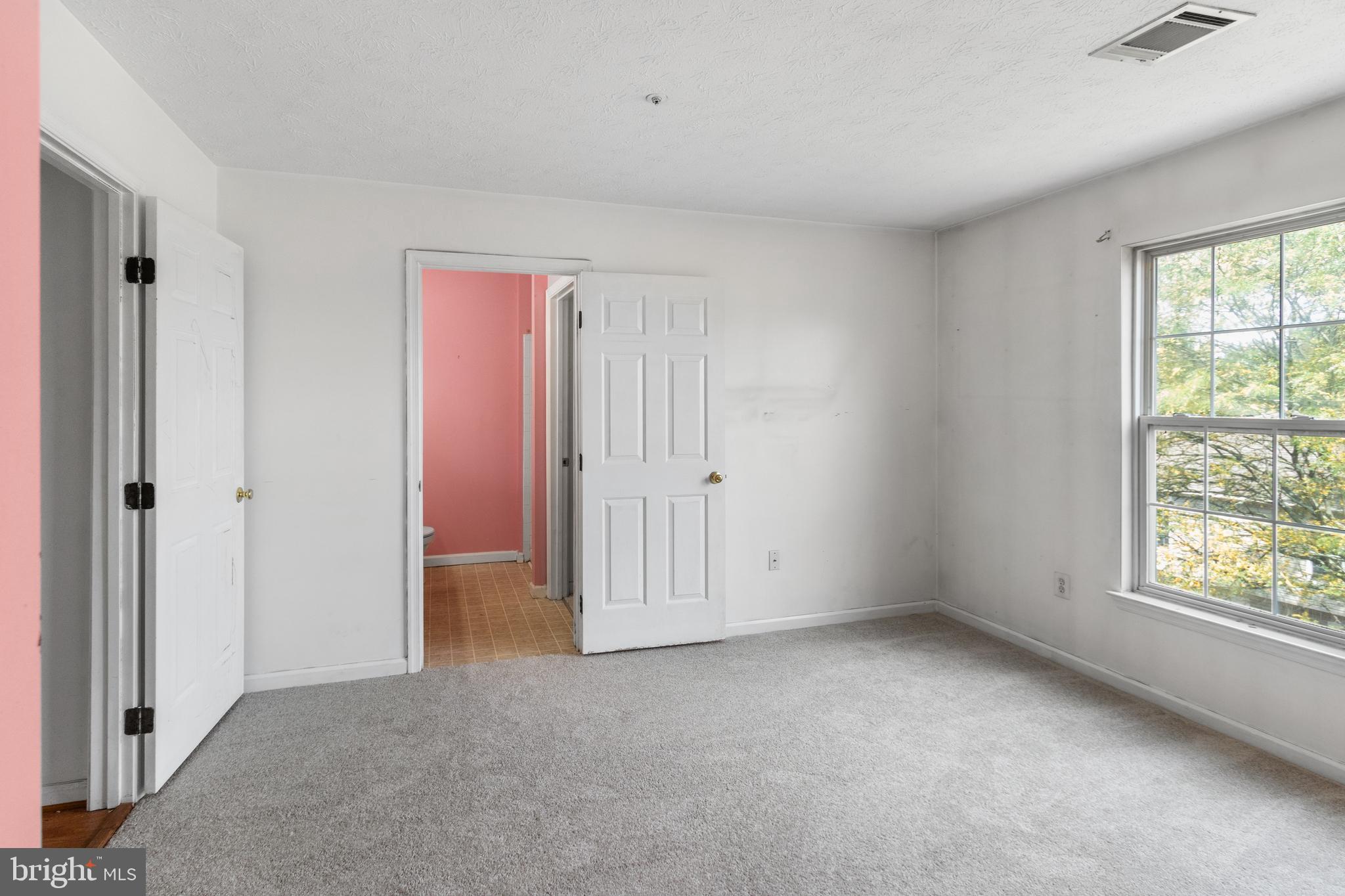 HILLCREST TOWNE - Residential