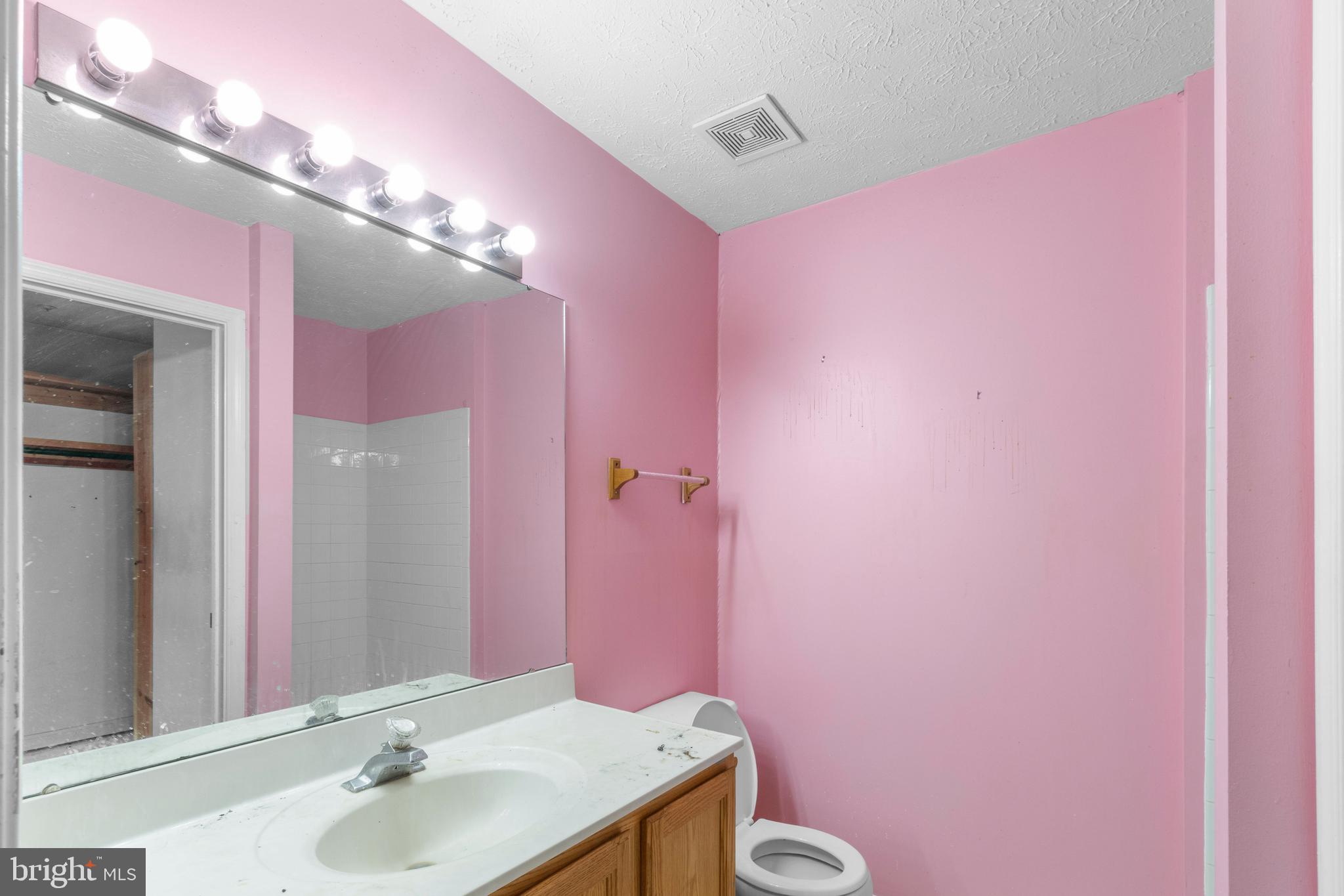 HILLCREST TOWNE - Residential