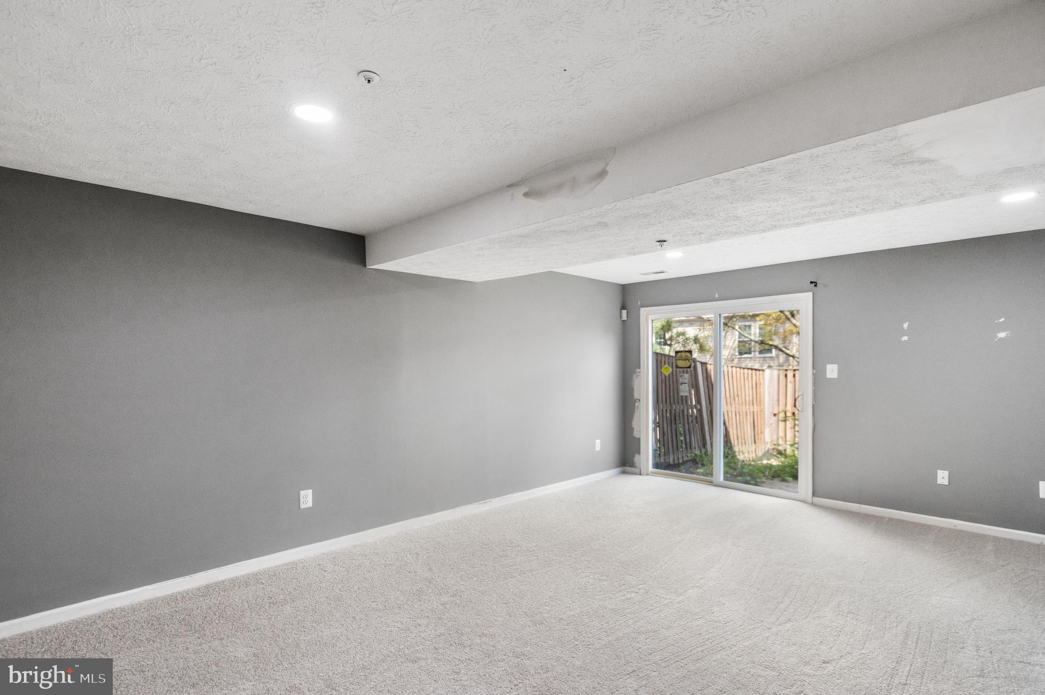 HILLCREST TOWNE - Residential