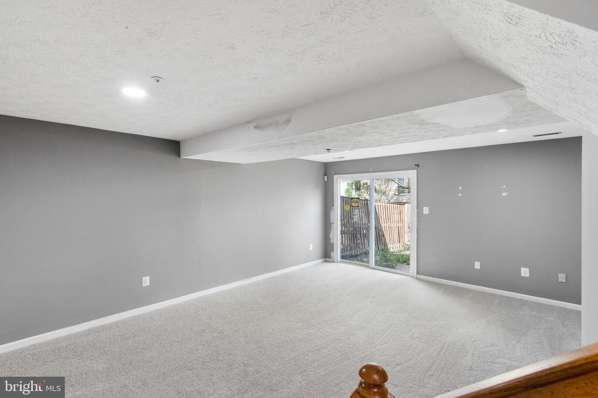 HILLCREST TOWNE - Residential