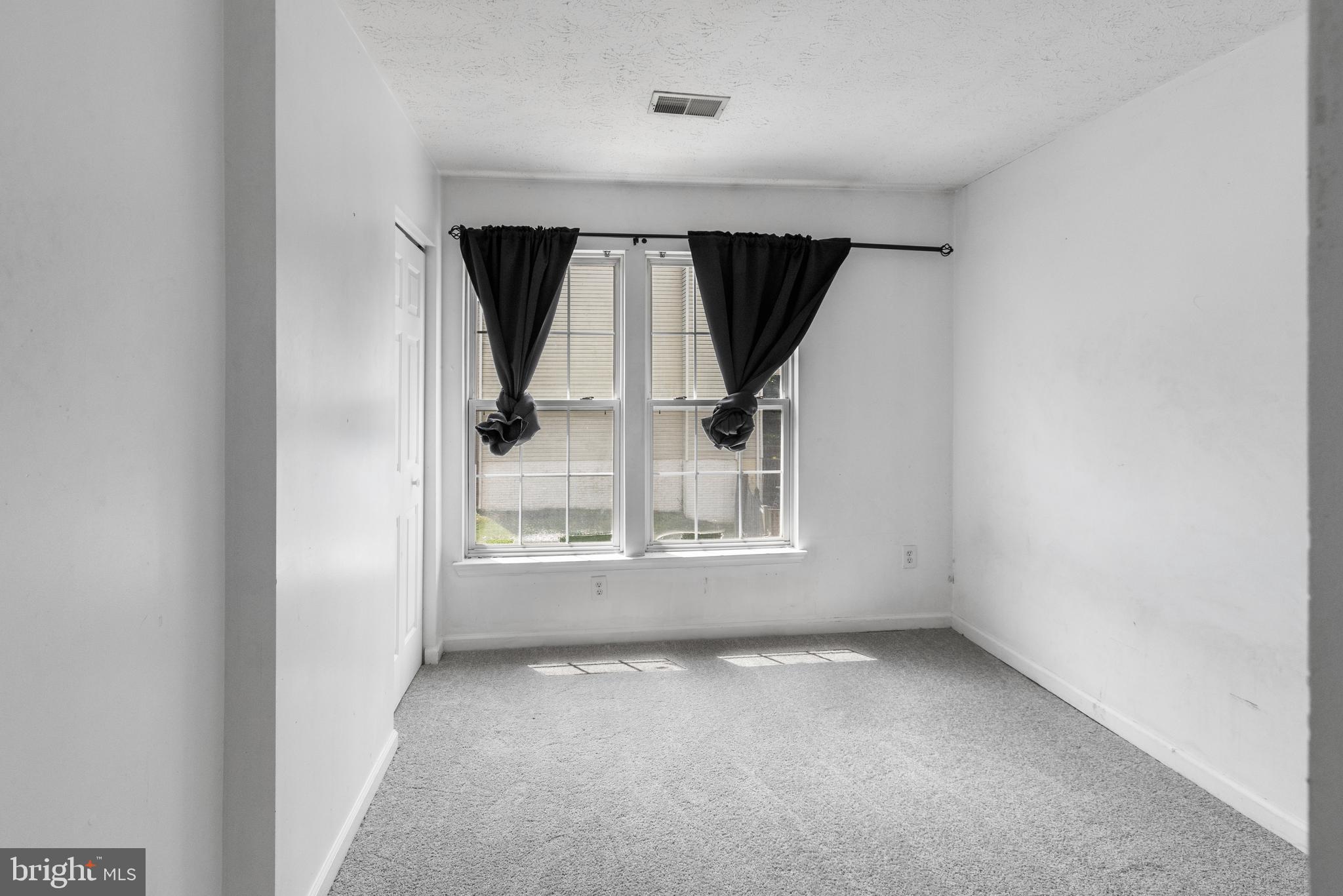 HILLCREST TOWNE - Residential