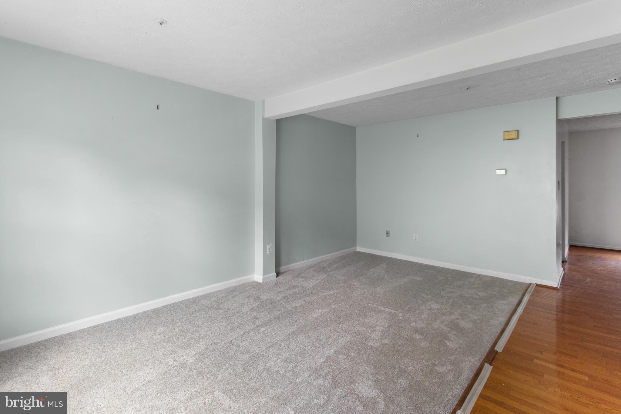 HILLCREST TOWNE - Residential