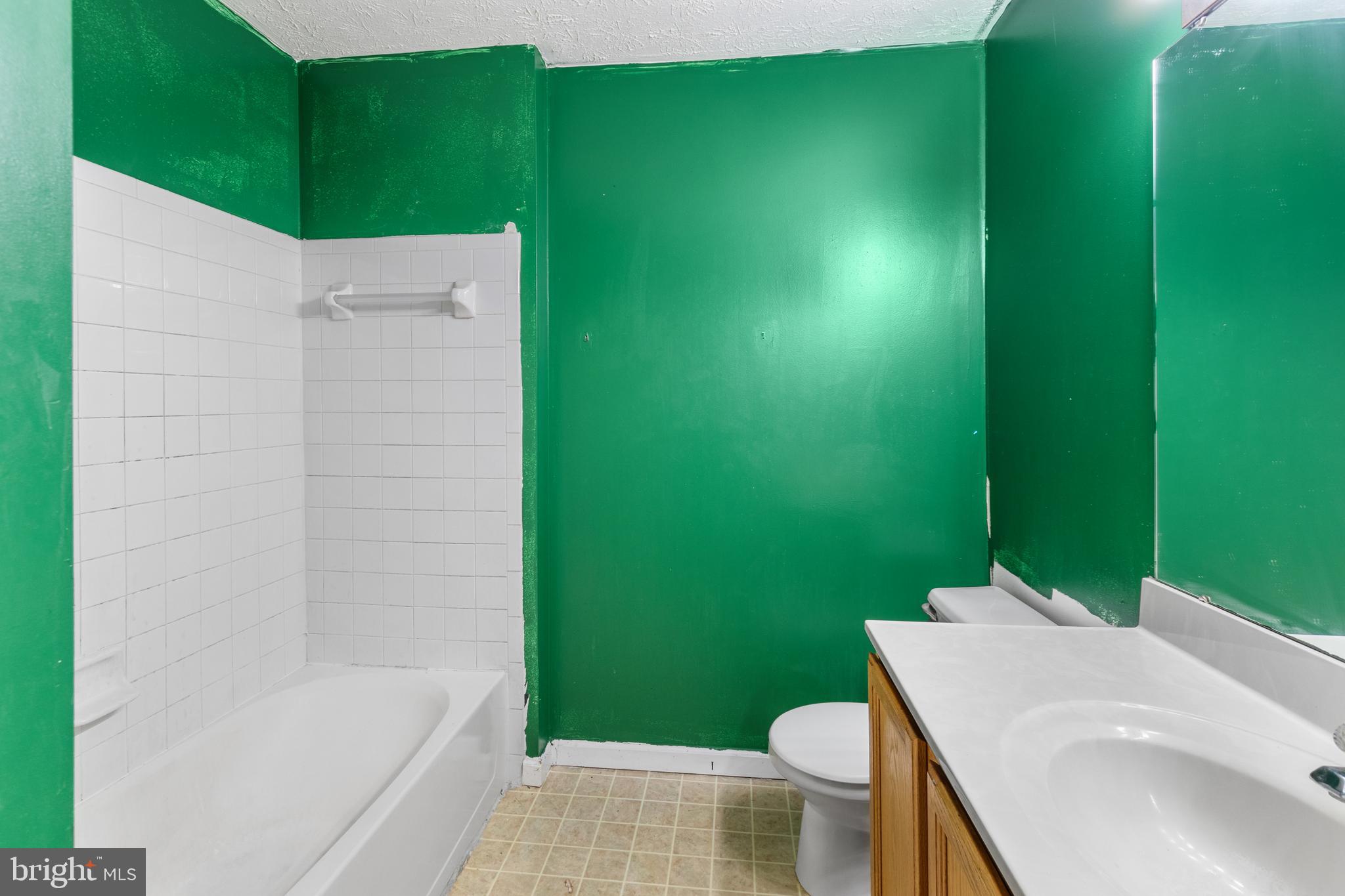 HILLCREST TOWNE - Residential