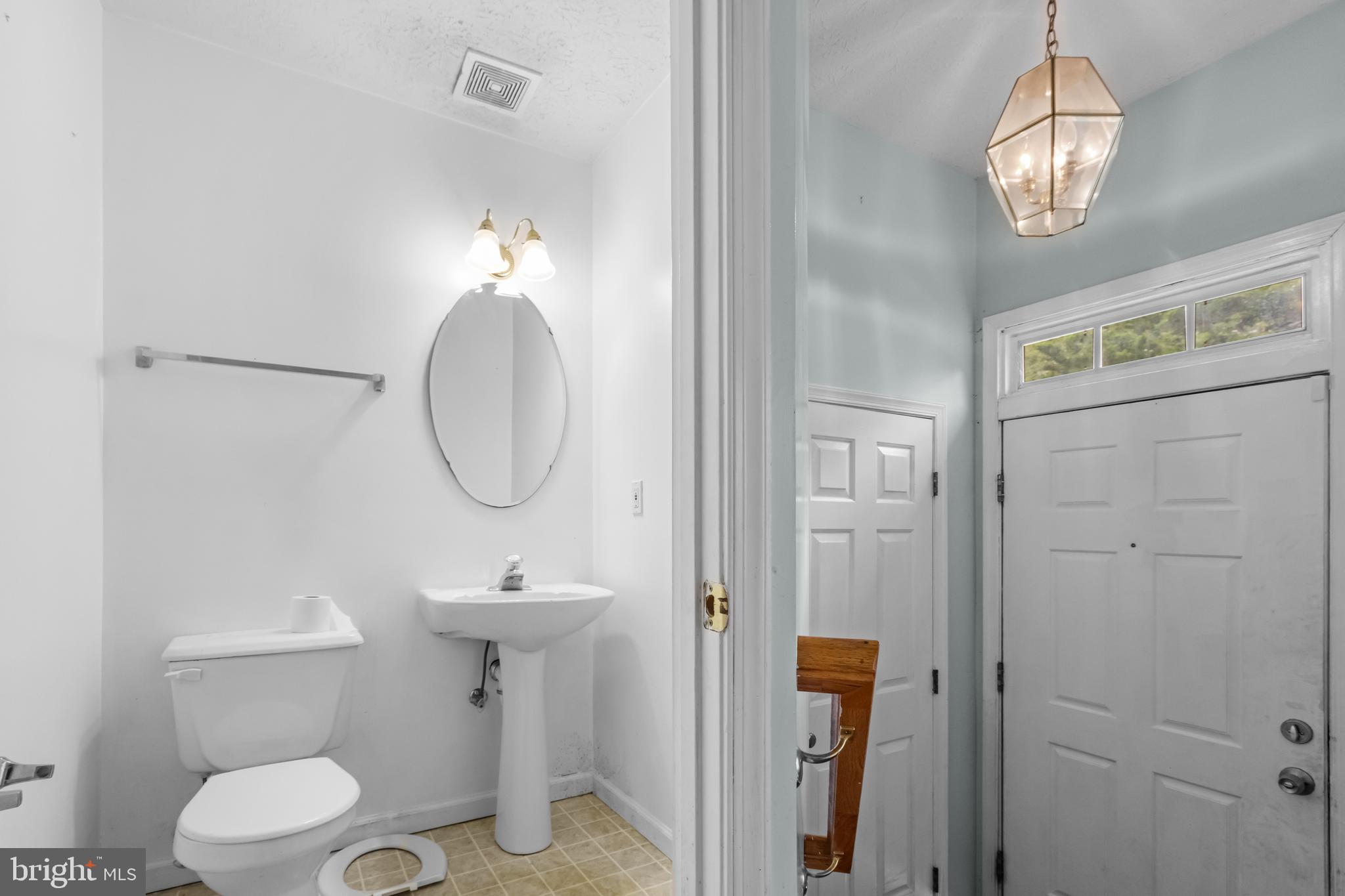 HILLCREST TOWNE - Residential