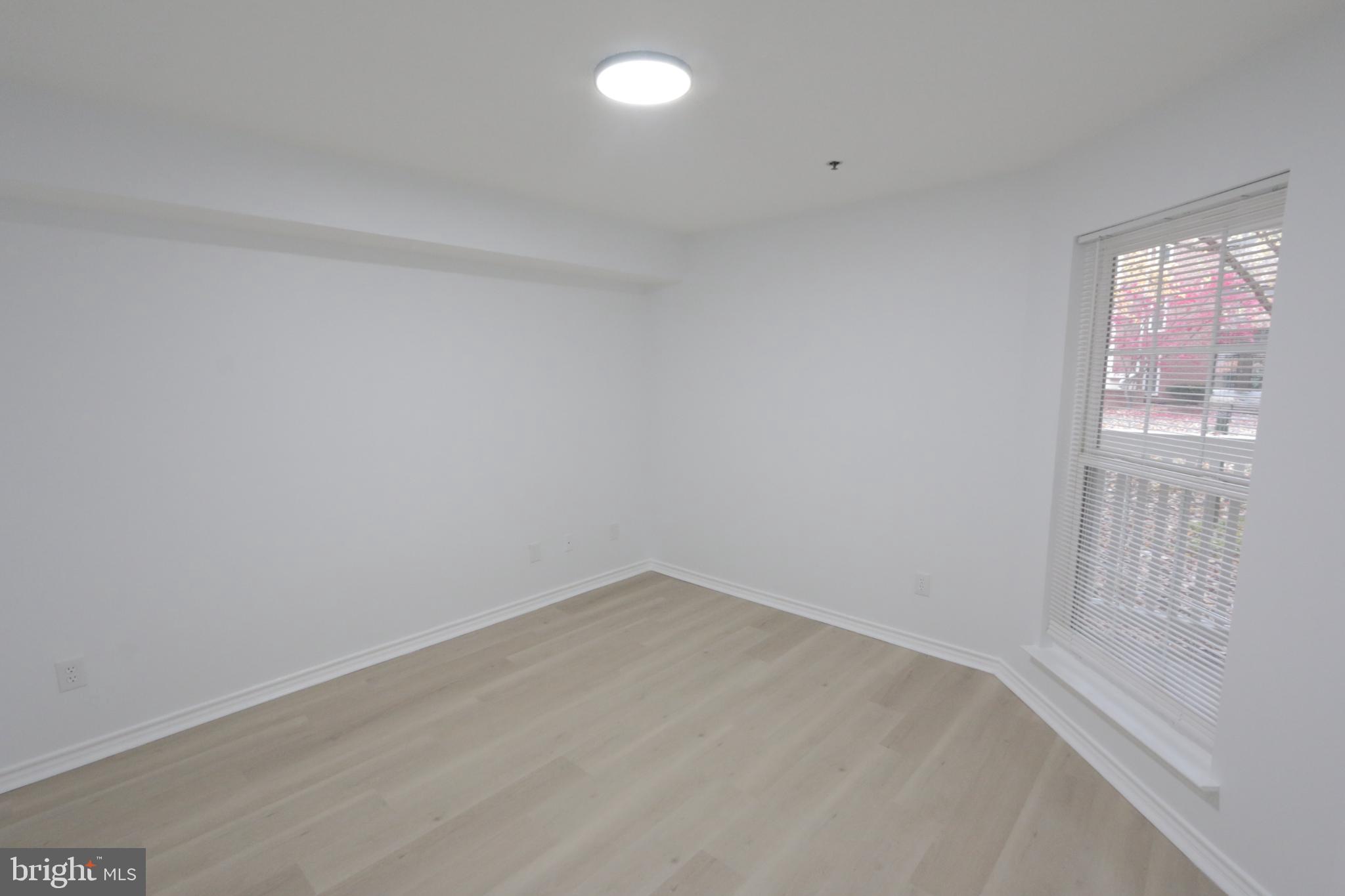 FOUNTAINS AT MCLEAN - Residential