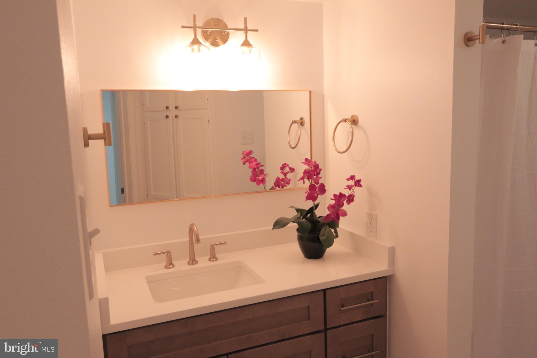 FOUNTAINS AT MCLEAN - Residential