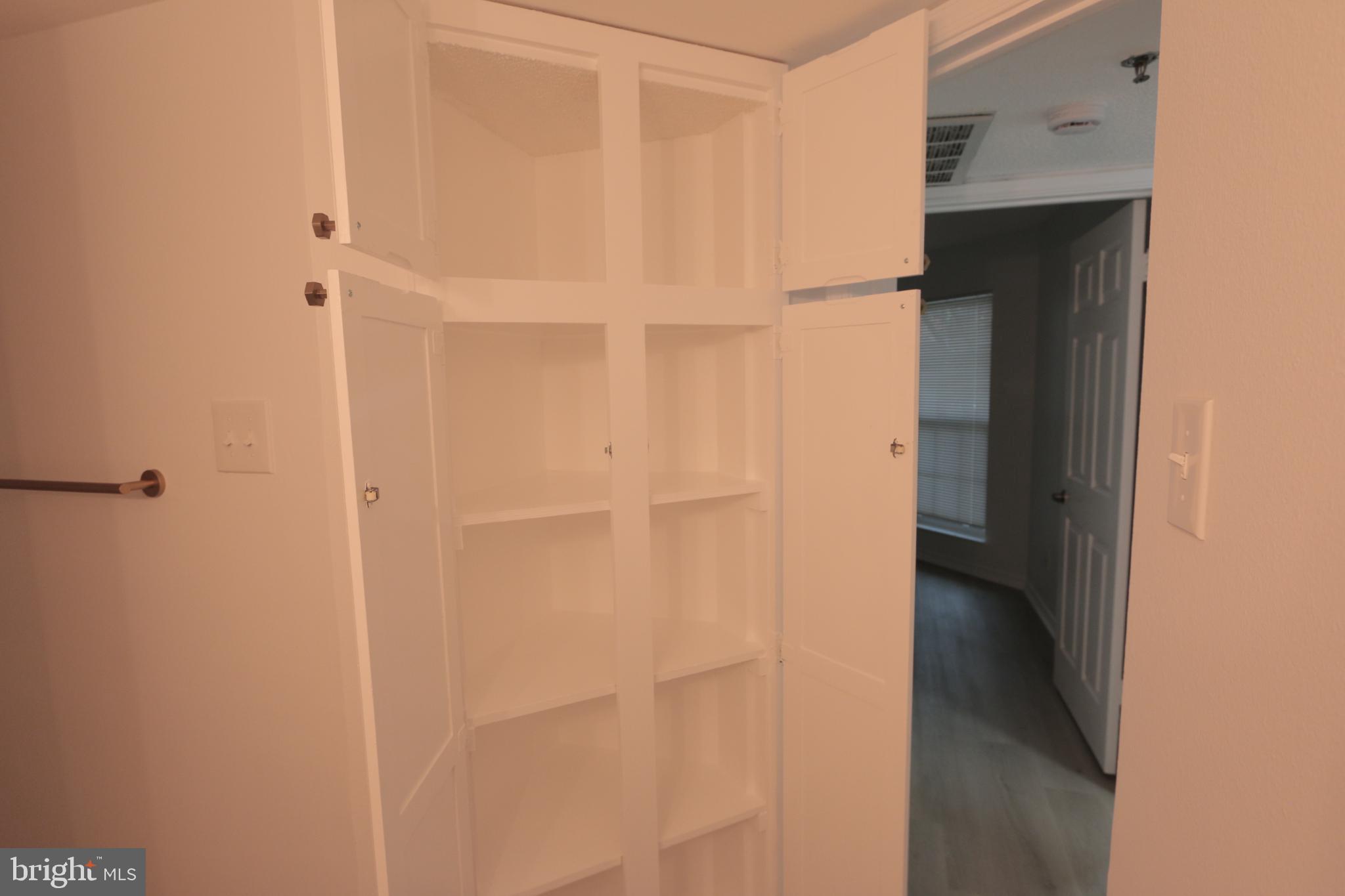 FOUNTAINS AT MCLEAN - Residential