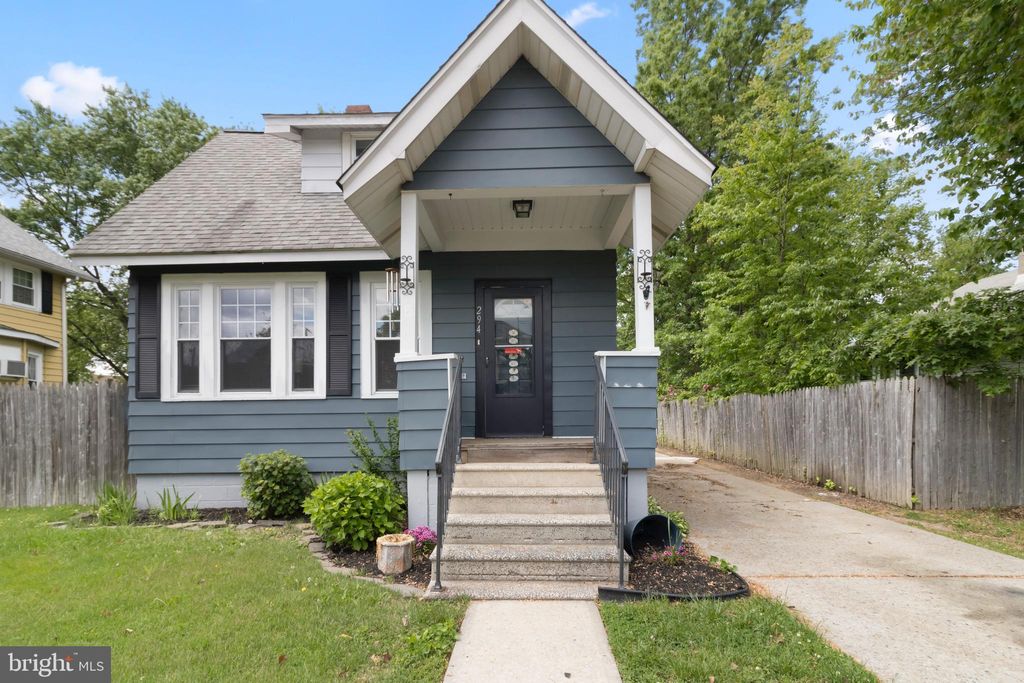 Photo of 294 Jefferson Street, CARNEYS POINT, NJ 08069 (MLS # NJSA2016316)