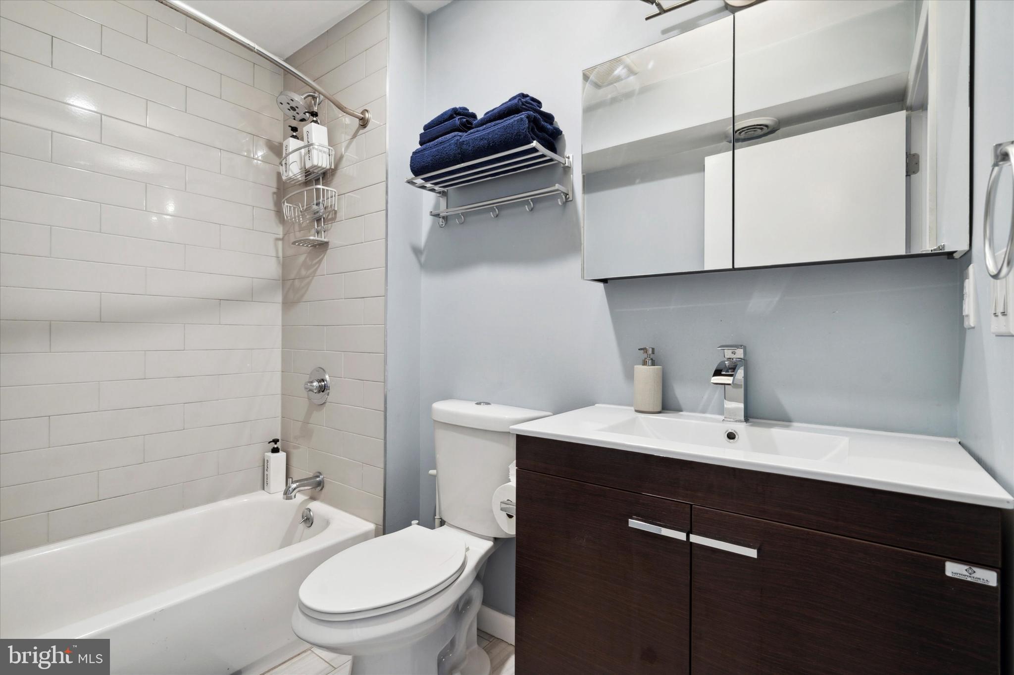 OLDE KENSINGTON - Residential Lease