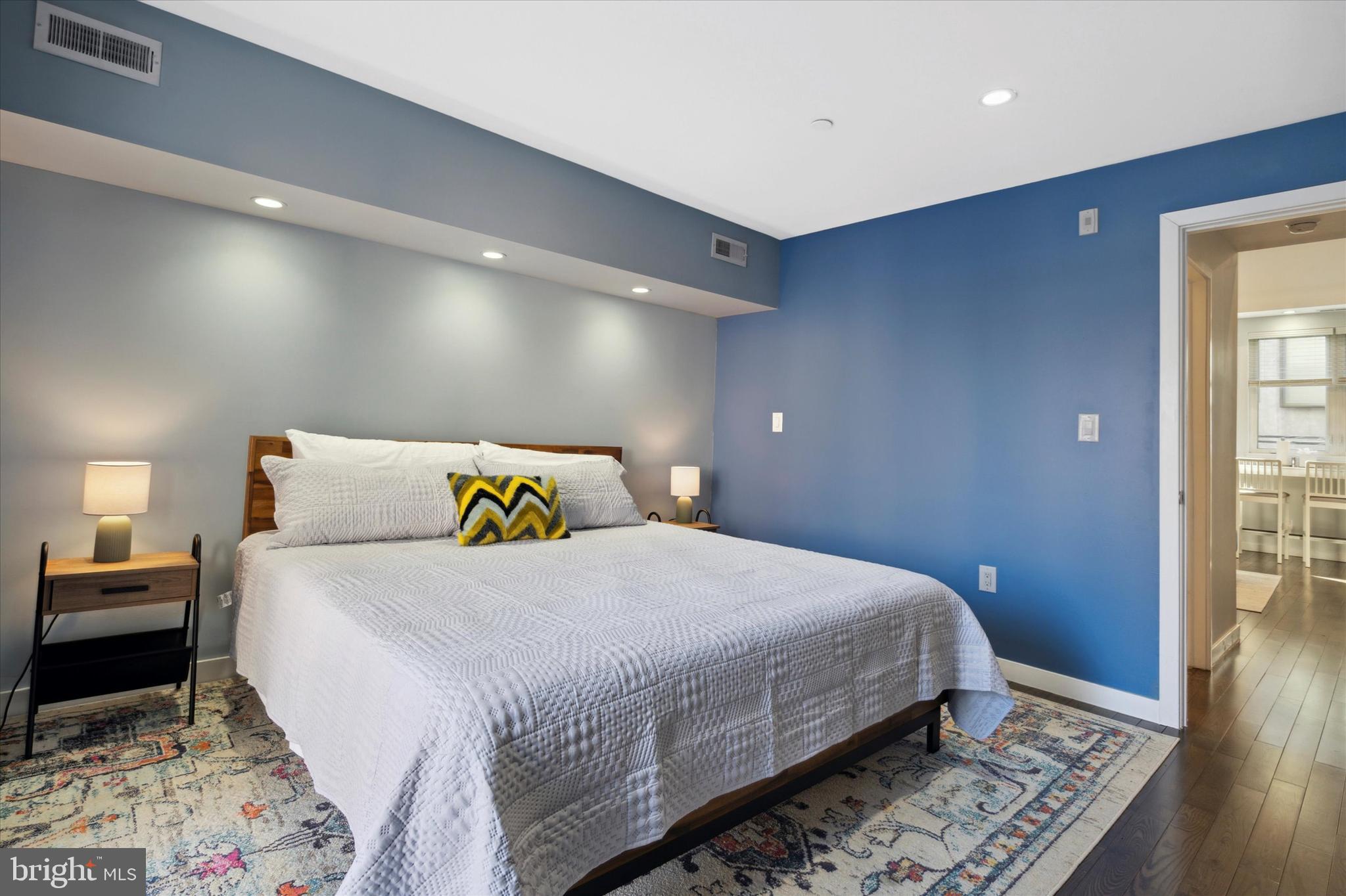 OLDE KENSINGTON - Residential Lease