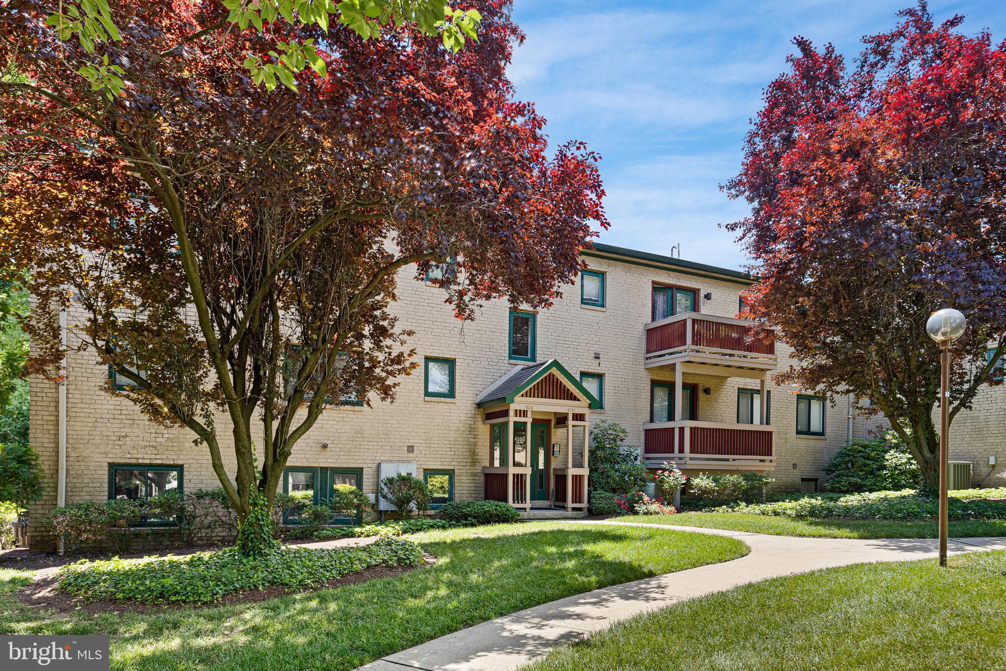 4504 CENTER TERRACE 4504